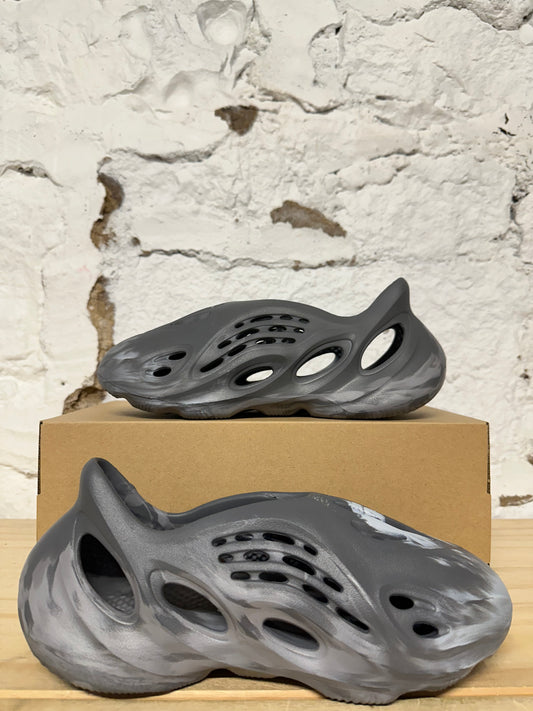 Yeezy Foam RNNR MX Granite Sz 6 DS
