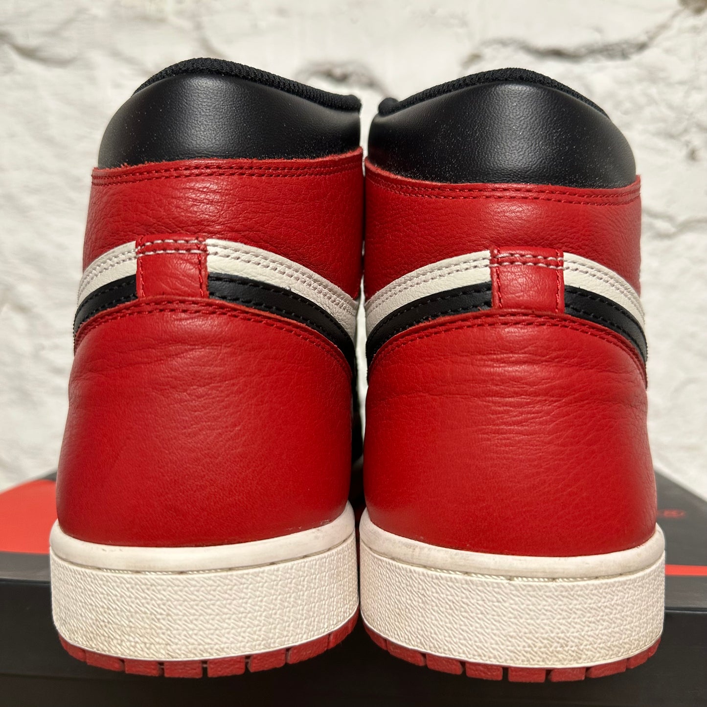 Air Jordan 1 Bred Toe Sz 13