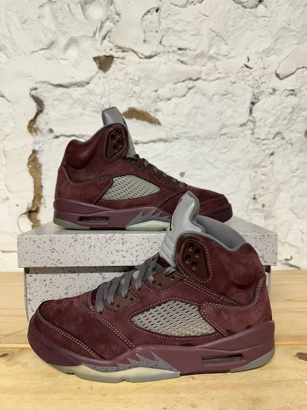 Air Jordan 5 Burgundy Sz 7.5