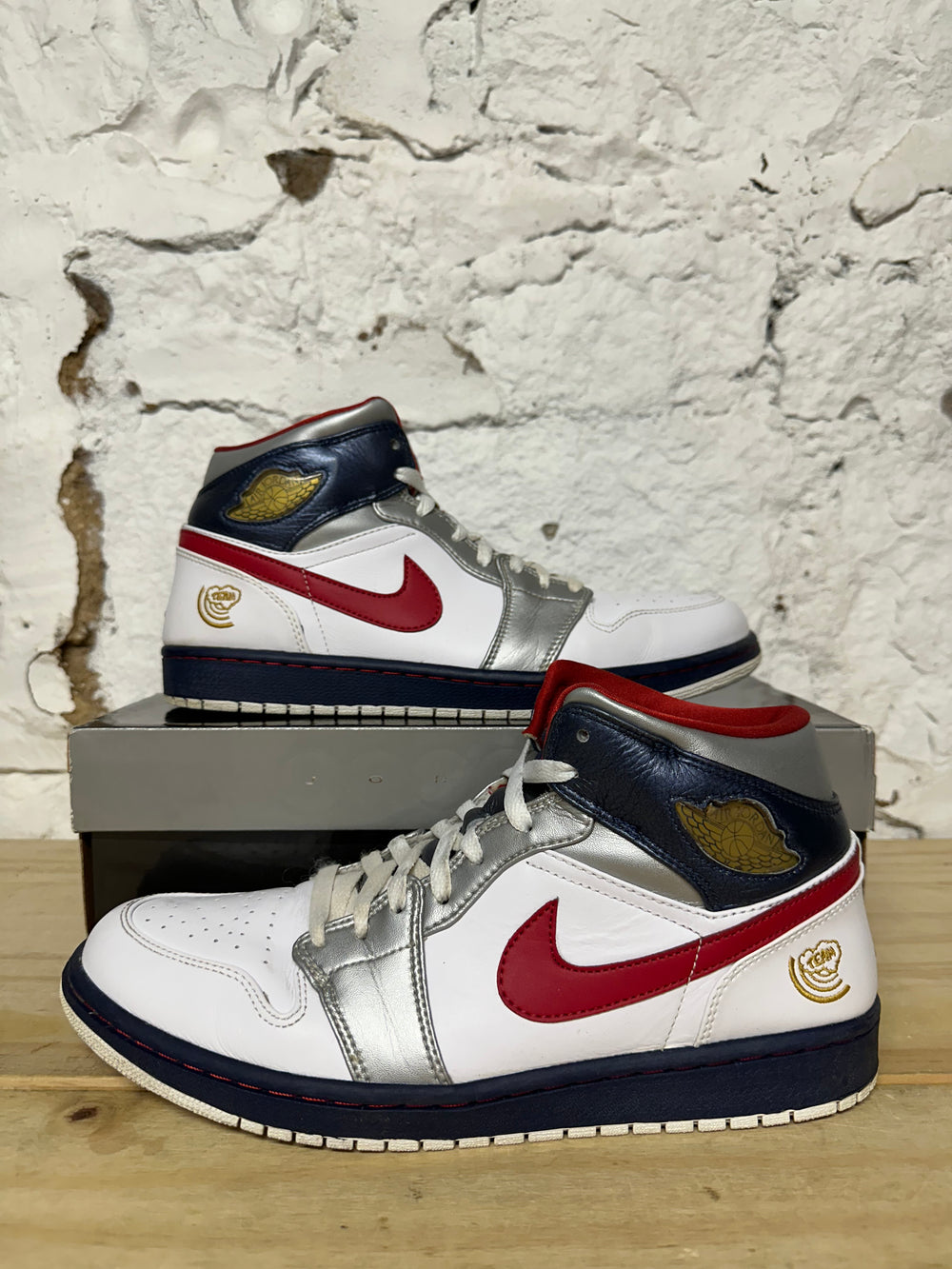 Air Jordan 1 Mid Olympic (2008) Sz 11.5