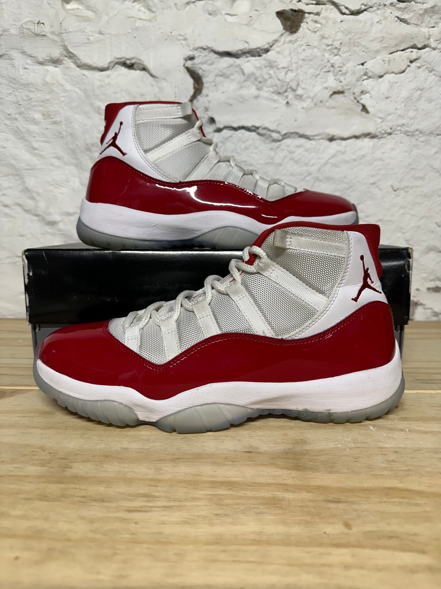 Air Jordan 11 High Cherry Sz 10