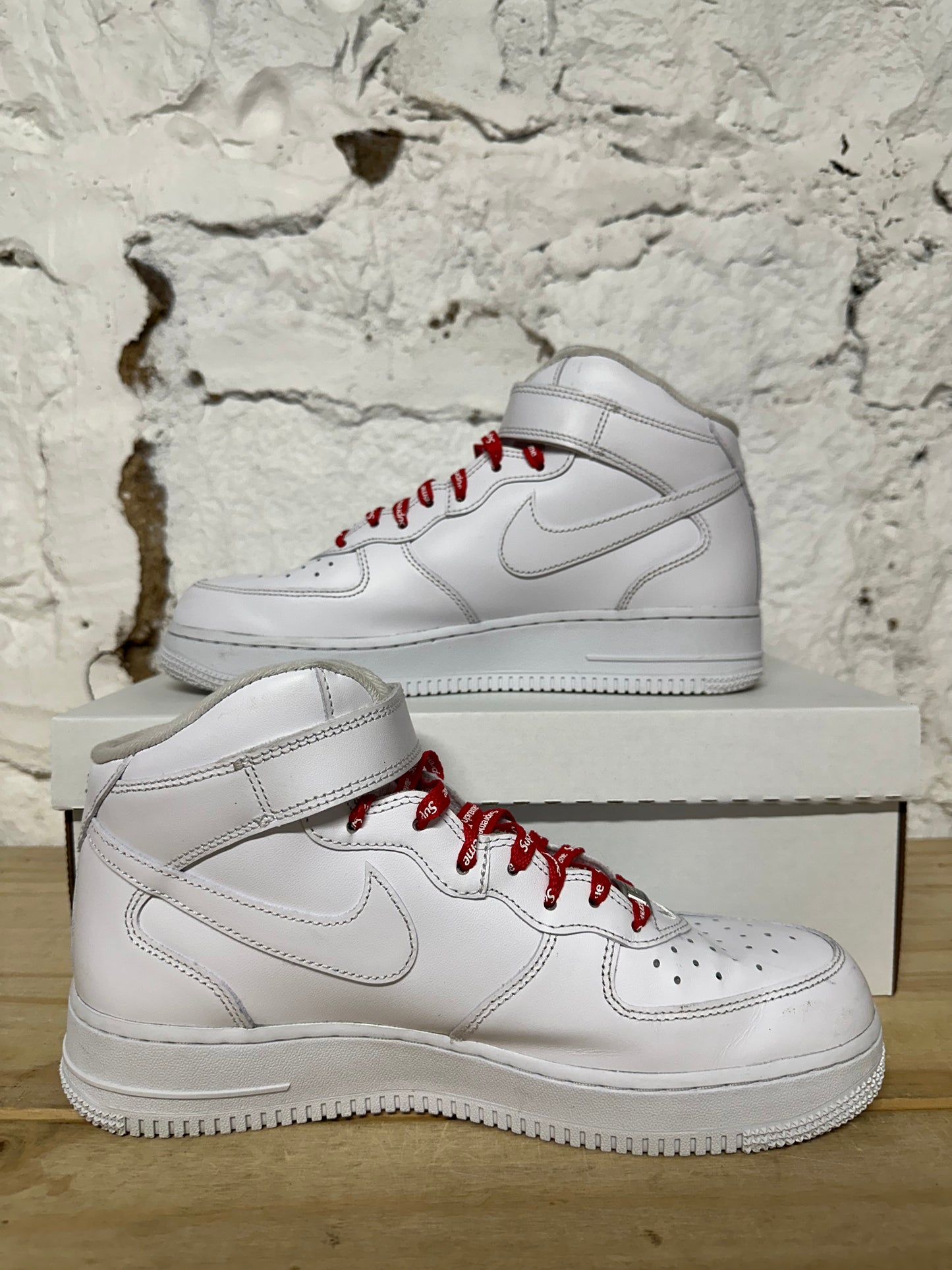 Nike Air Force 1 Mid White Supreme Sz 8.5