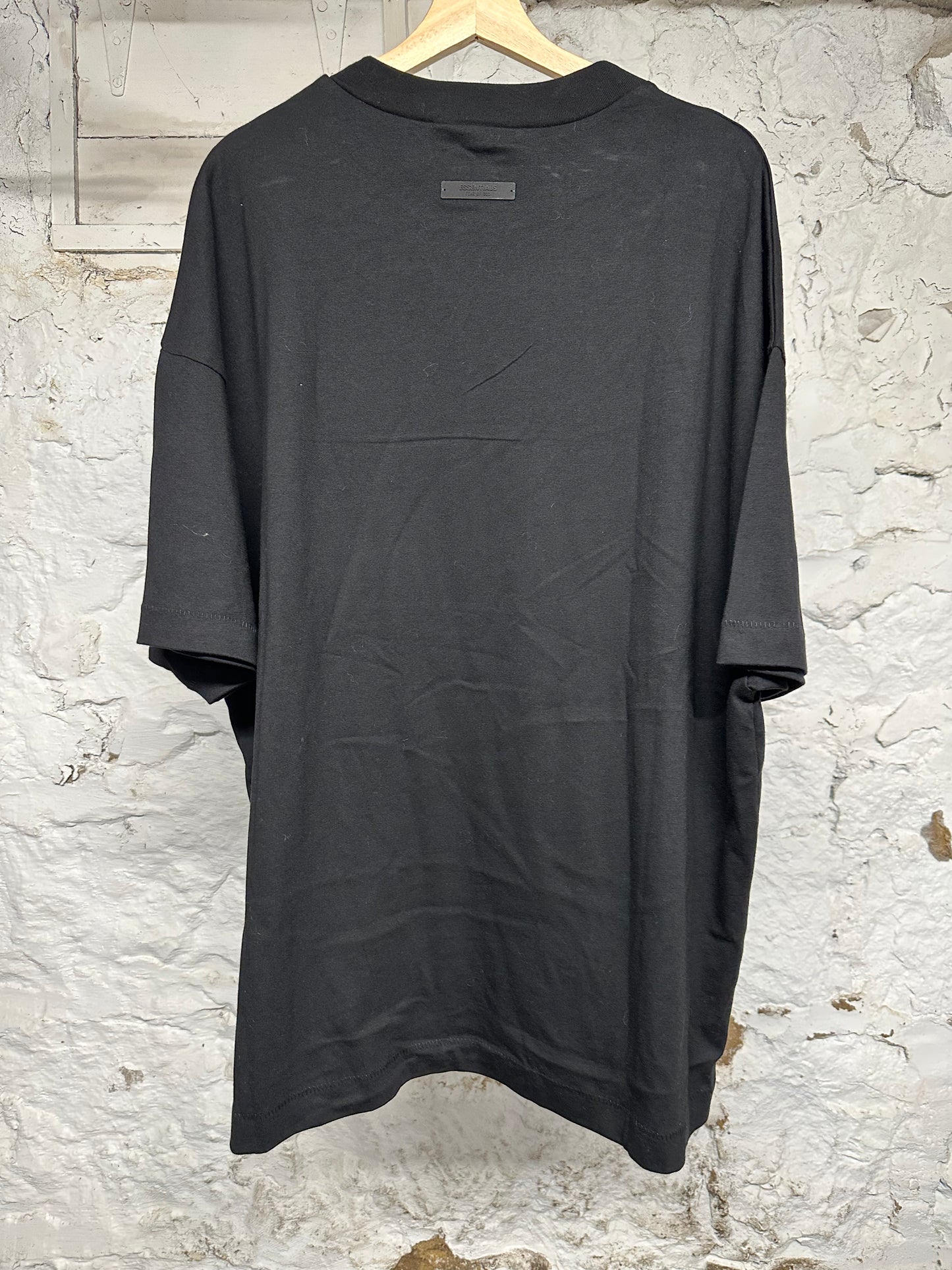 Fear of God Essentials Arc Logo Black Tan T-Shirt Sz M