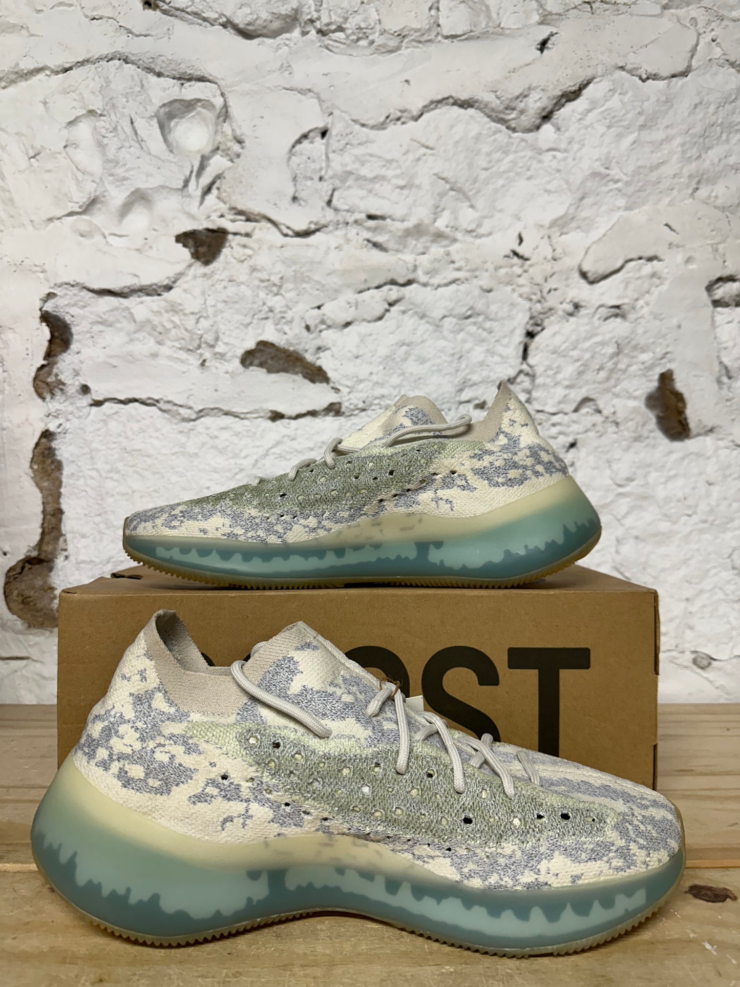 Yeezy 380 Alien Blue Sz 12 DS