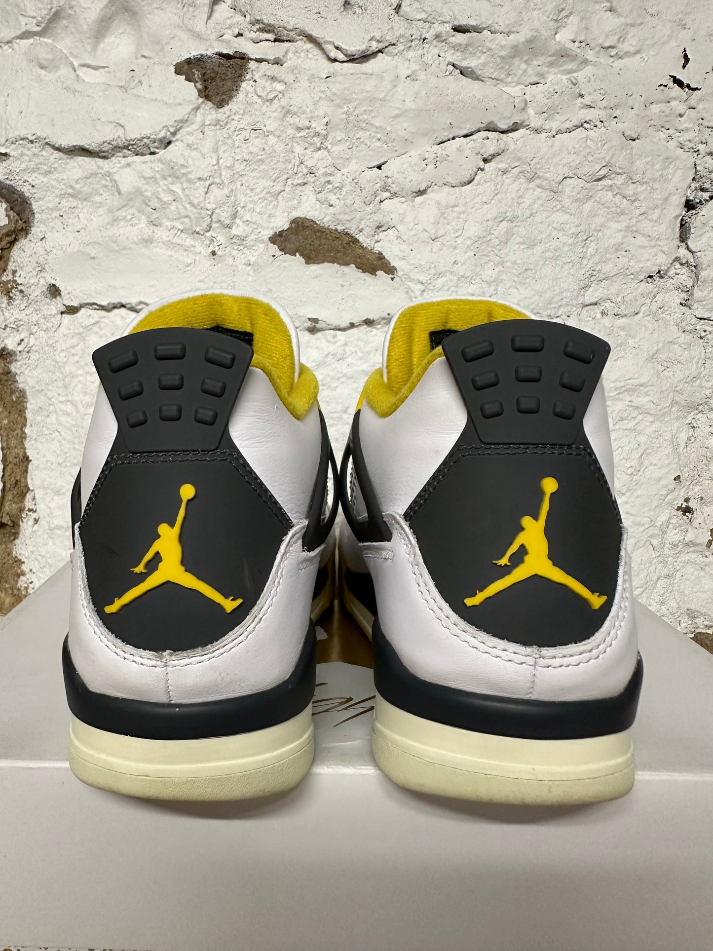 Air Jordan 4 Vivid Sulfur Sz 9.5 (11W)