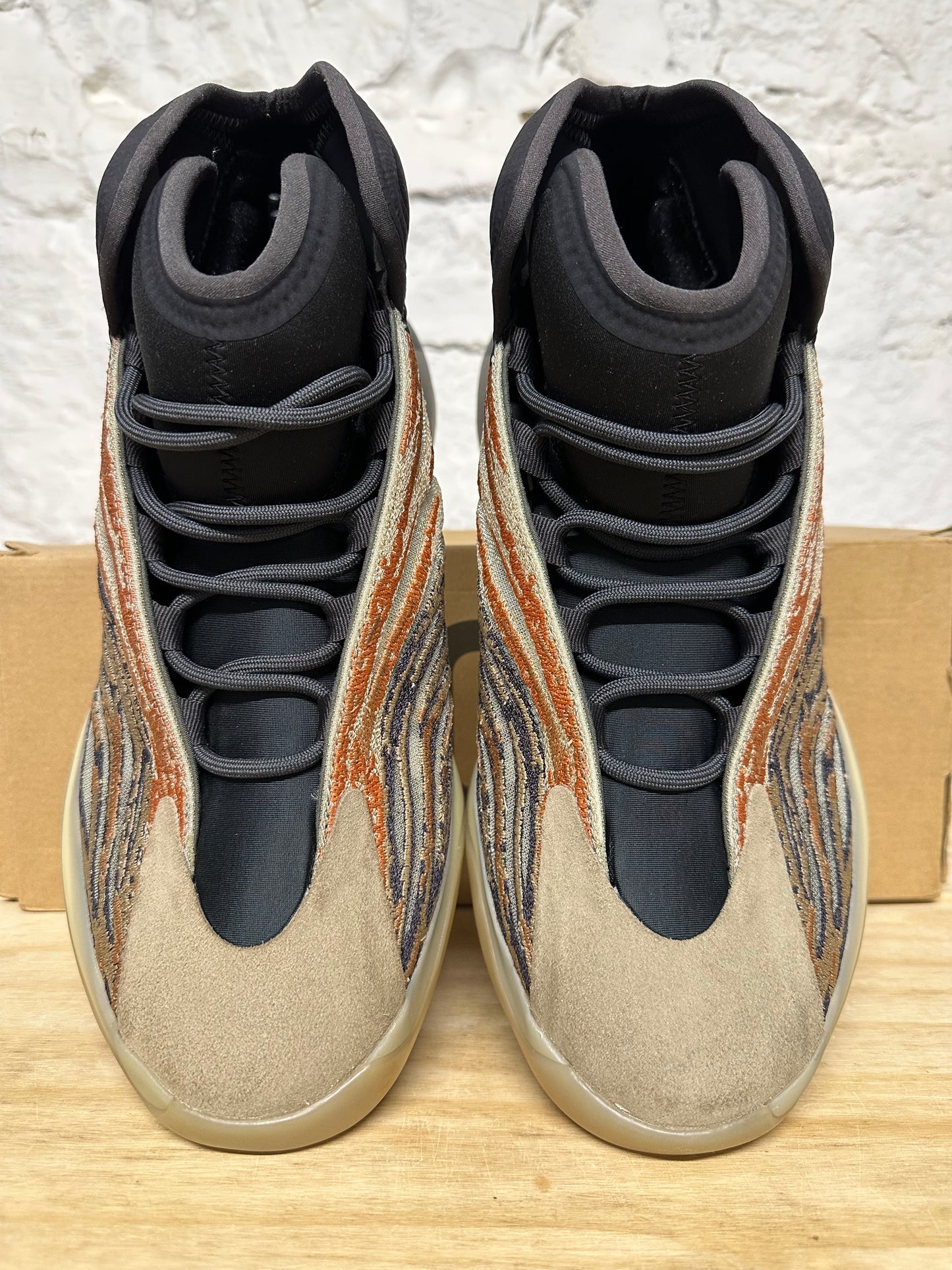 Yeezy QNTM Flash Orange Sz 14