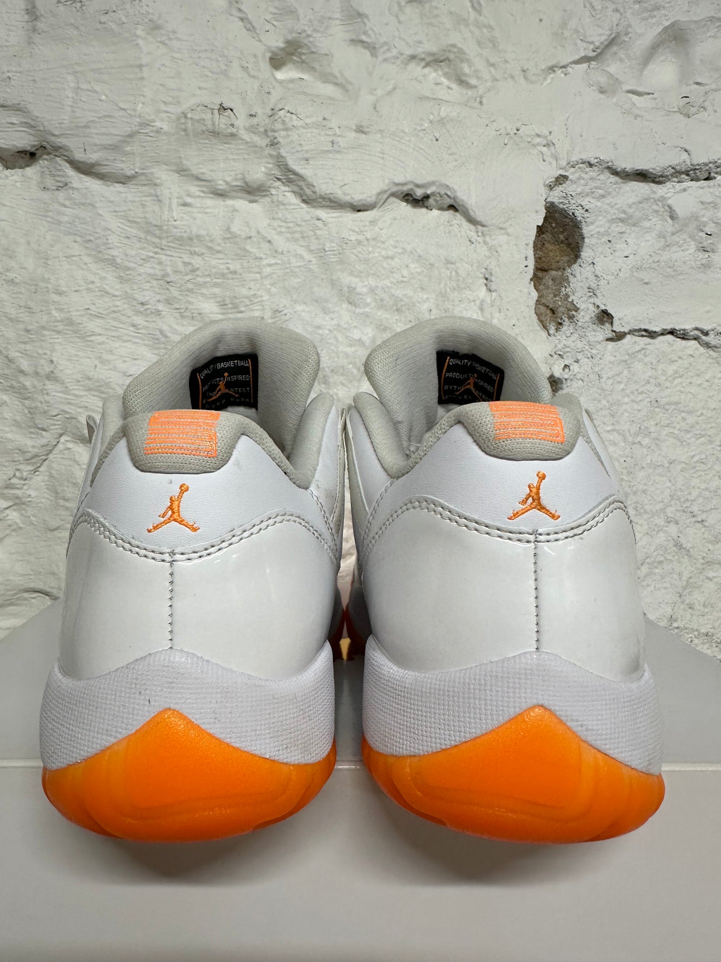 Air Jordan 11 Low Citrus Sz 8.5 (10W)