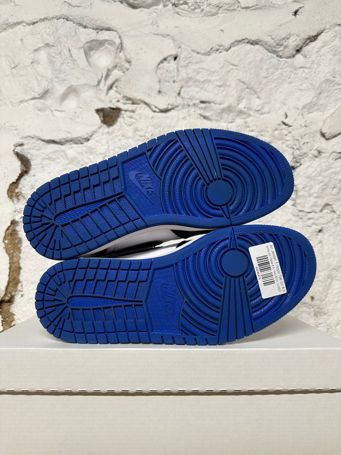 Air Jordan 1 High Royal Toe Sz 8.5