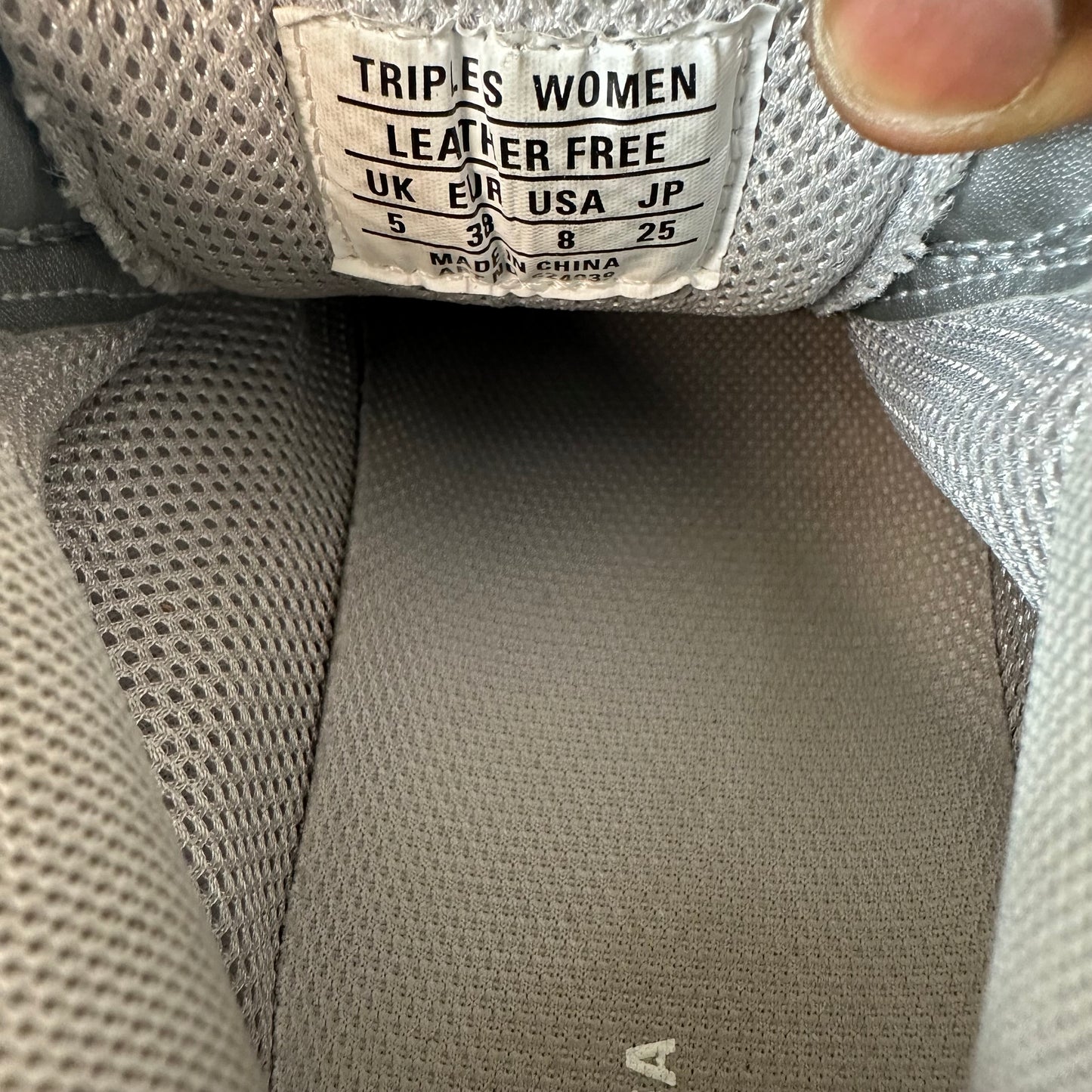 Balenciaga Triple S Silver Gray Sneaker Sz 6 (38)