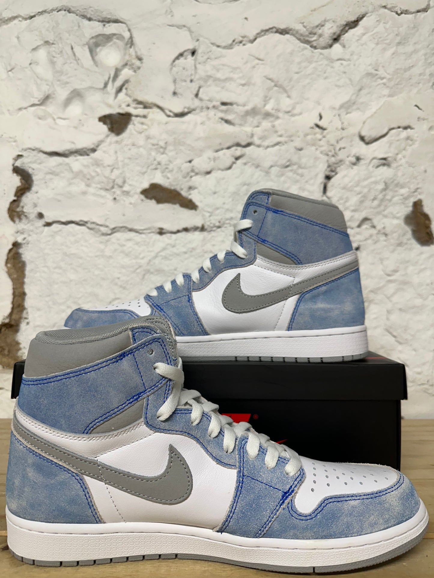 Air Jordan 1 High Hyper Royal Smoke Grey Sz 11