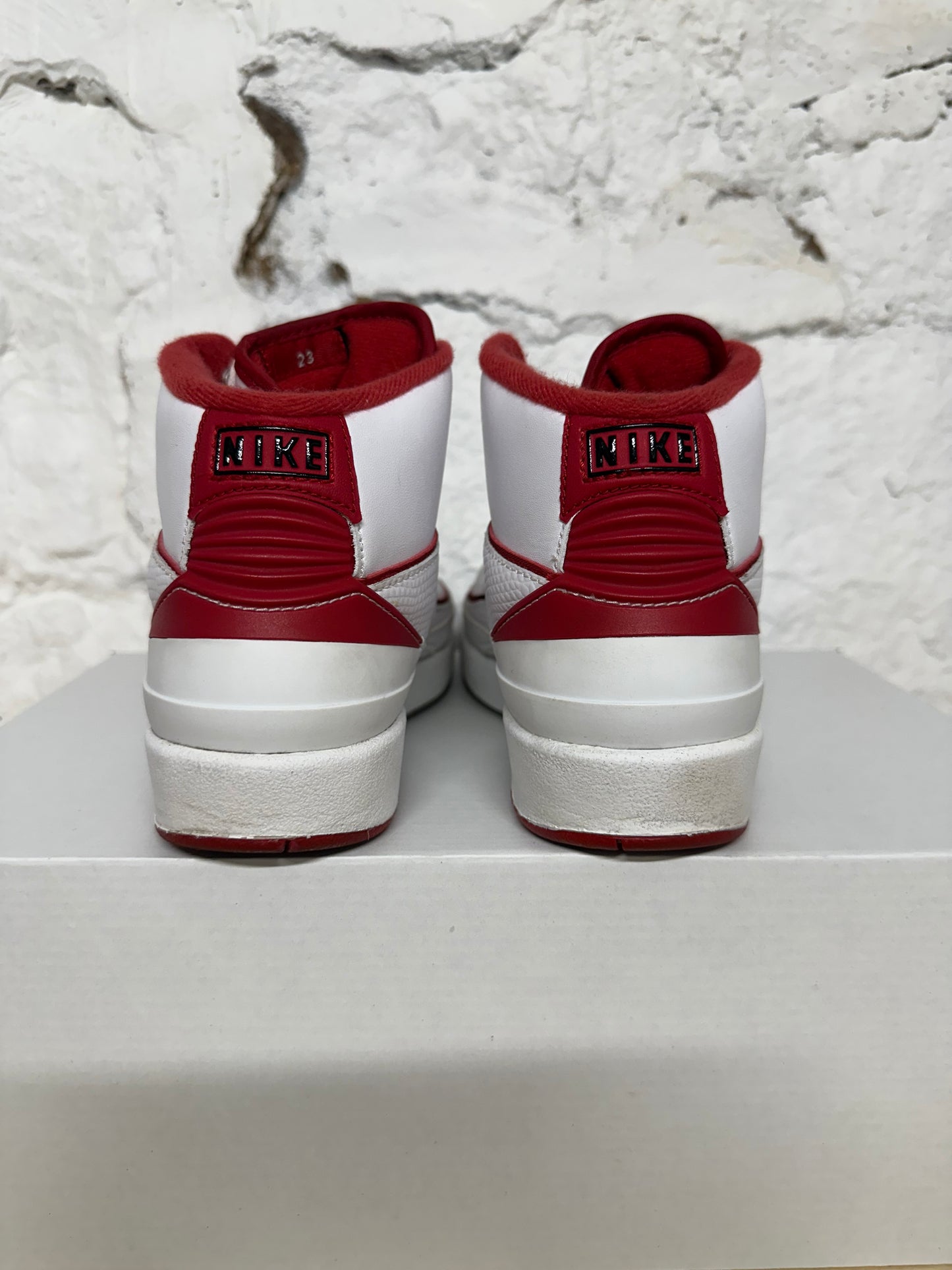 Air Jordan 2 White Varsity Sz 5Y