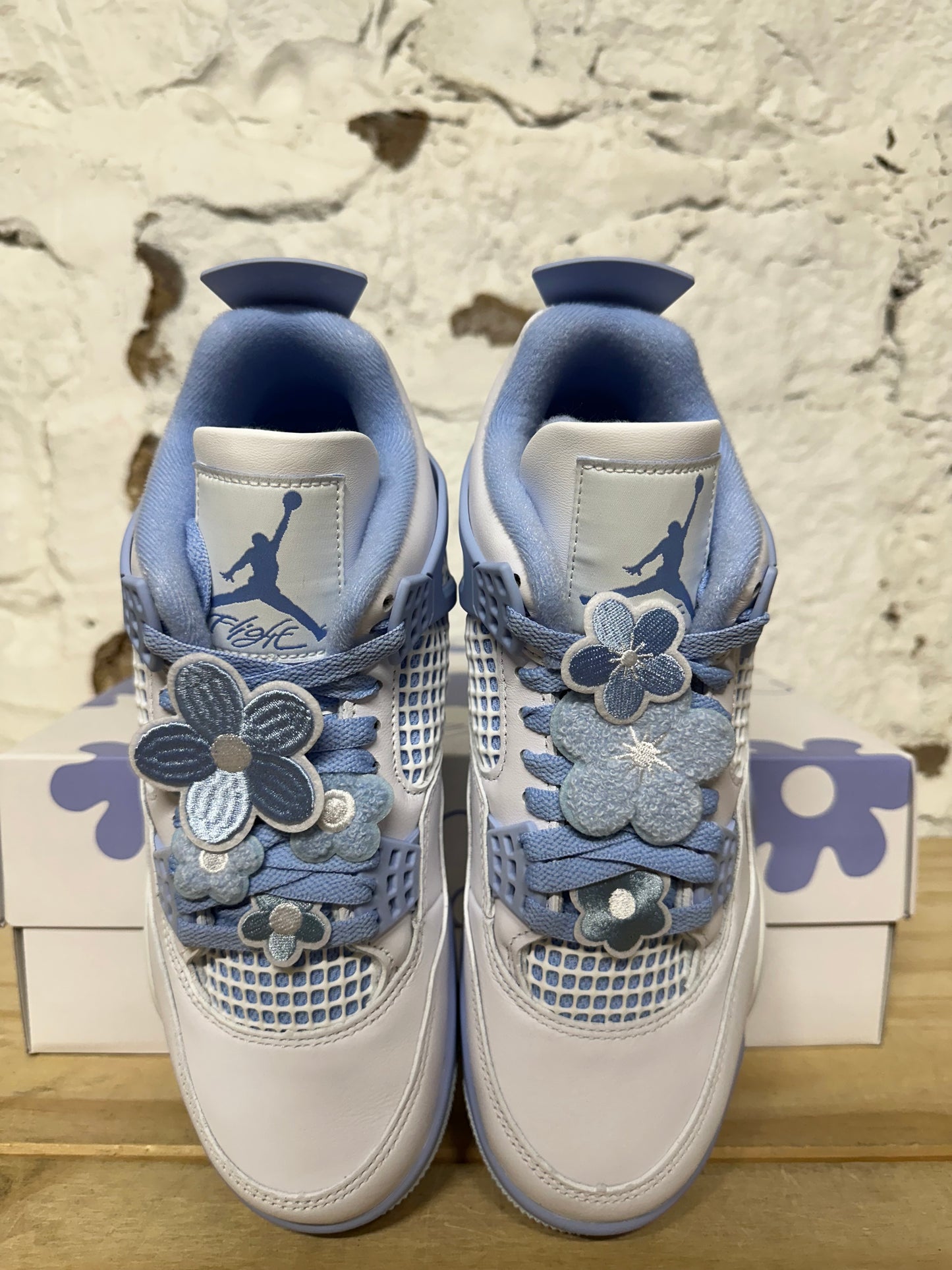 Air Jordan 4 Forget Me Not Sz 7 (8.5W) DS