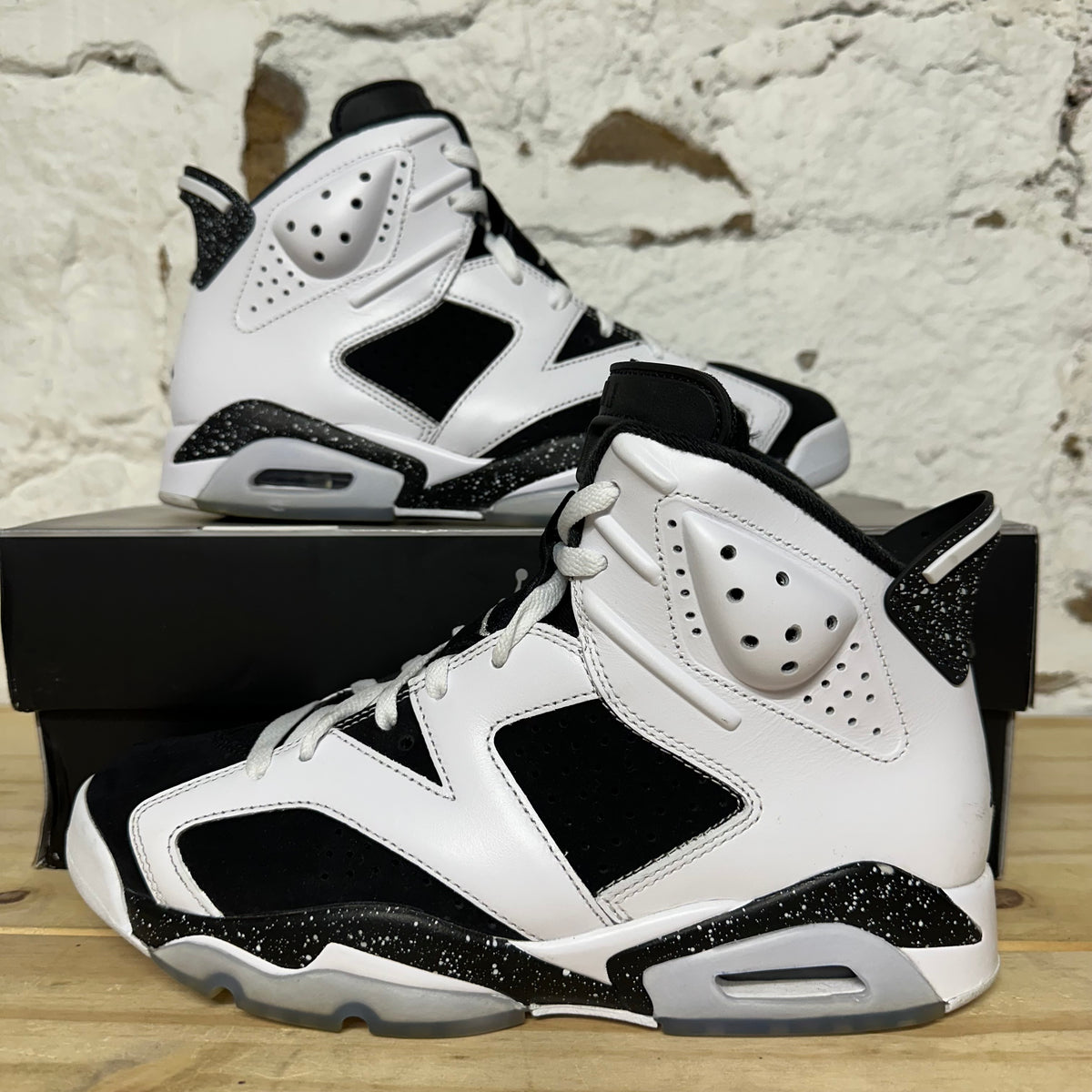 Air Jordan 6 Oreo (2026) Sz 8.5