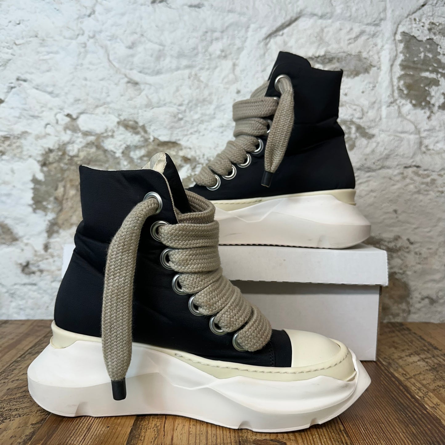 Rick Owens Jumbo Lace Puffer Abstract Black Milk Sneaker Sz 6.5 (39.5)