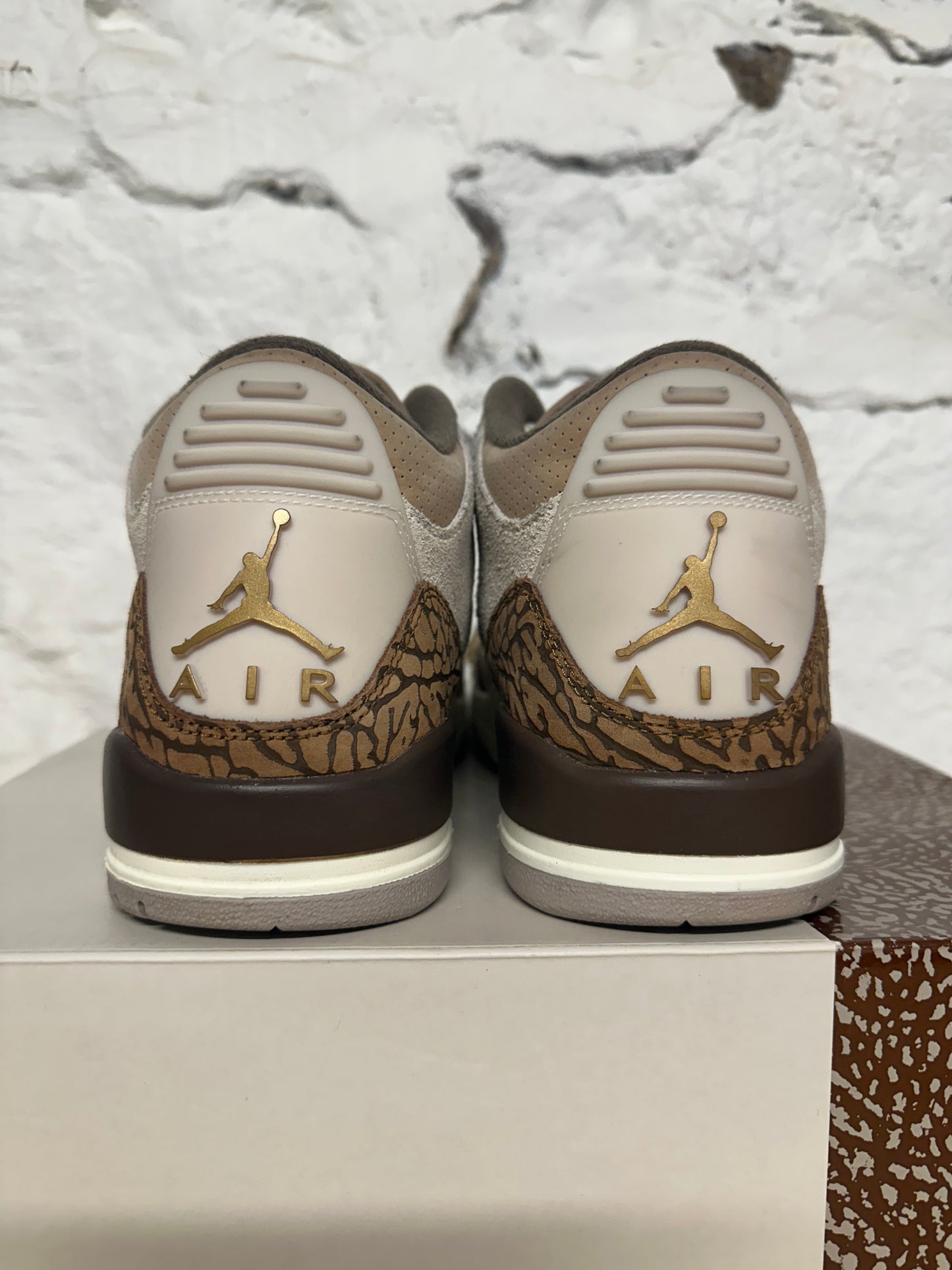 Air Jordan 3 Palomino Sz 9.5