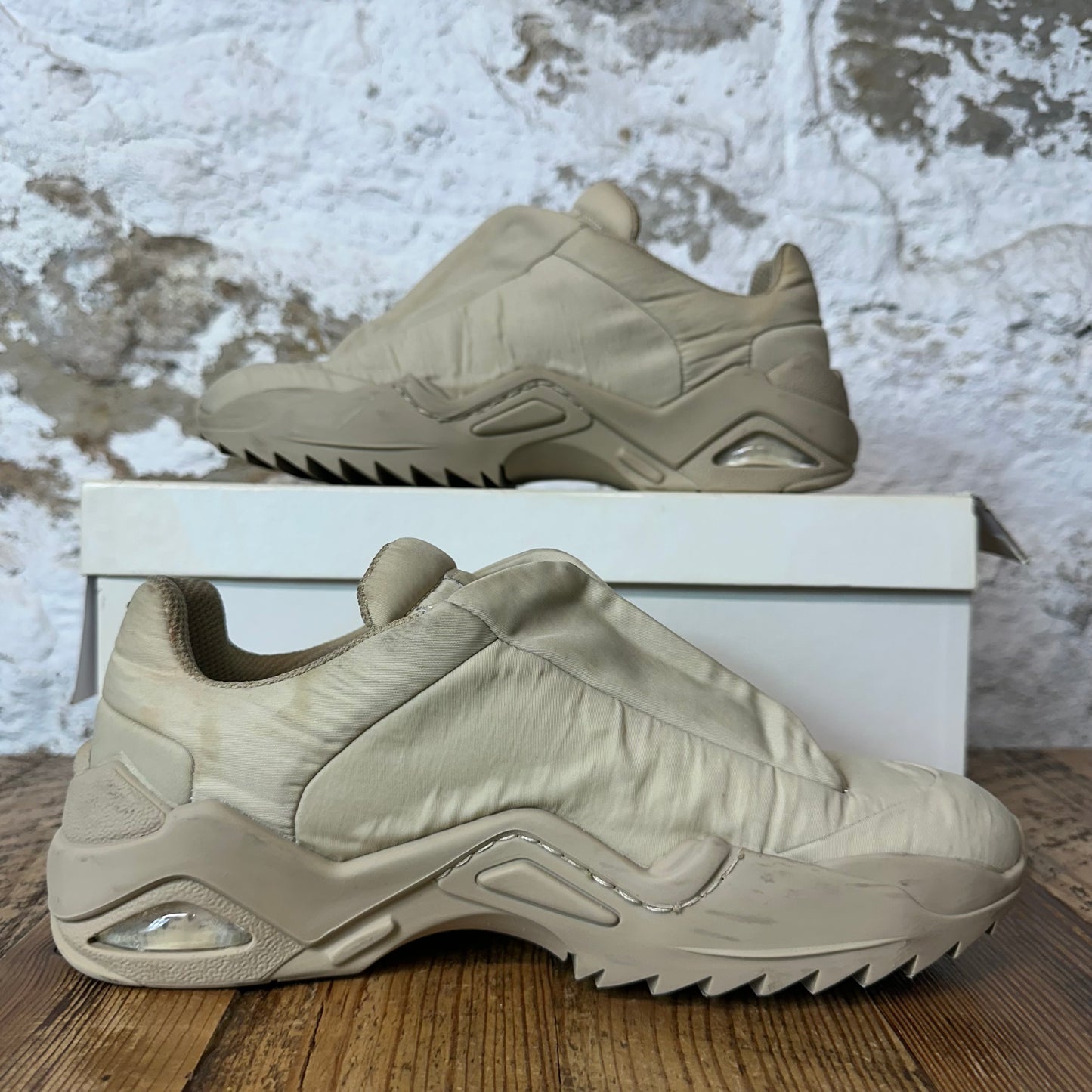 Maison Margiela Beige Future Runner Sneaker Sz 8 (41)