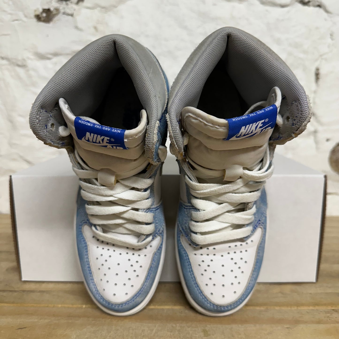 Air Jordan 1 High Hyper Royal Sz 5.5