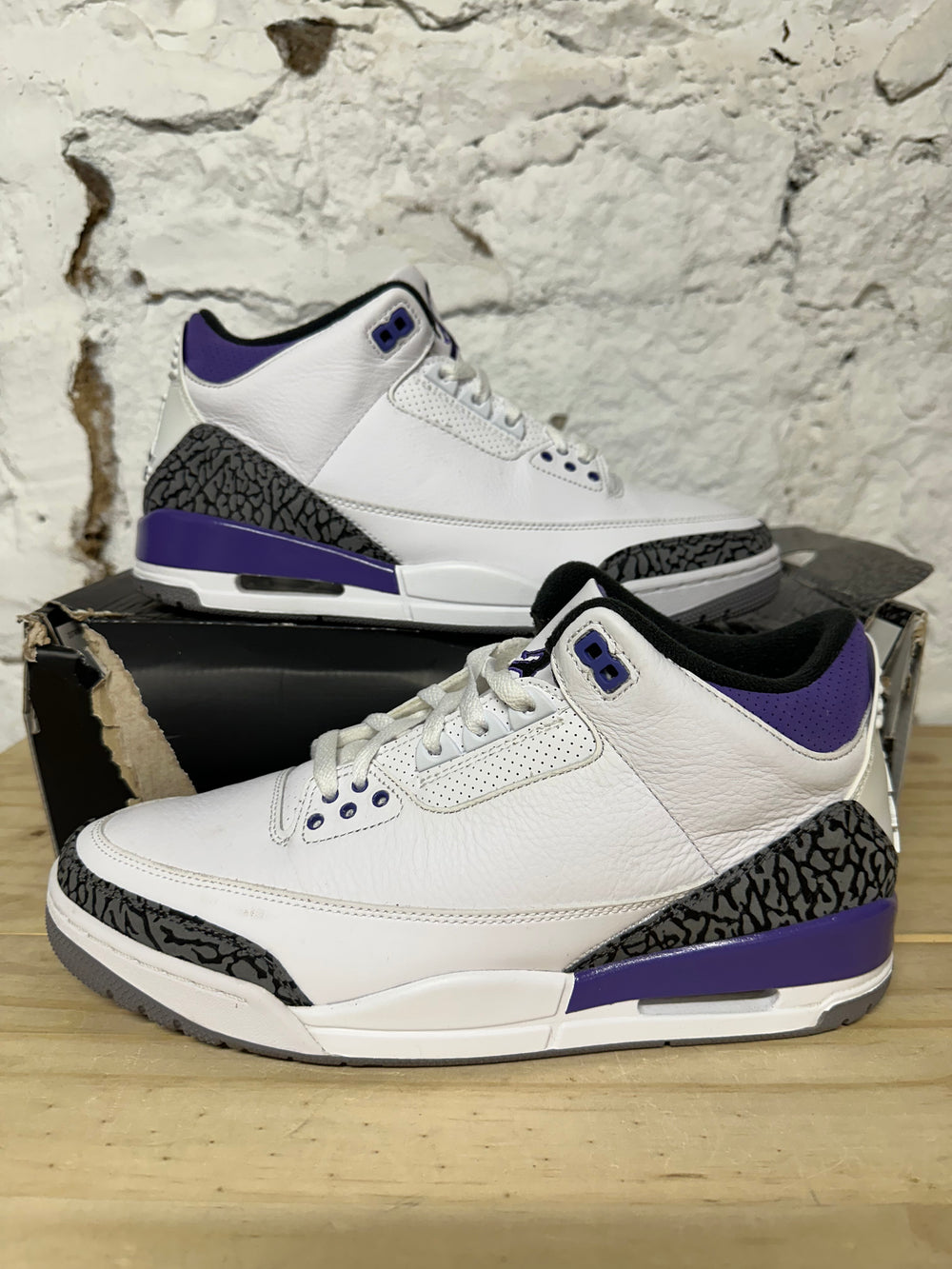 Air Jordan 3 Dark Iris Sz 11