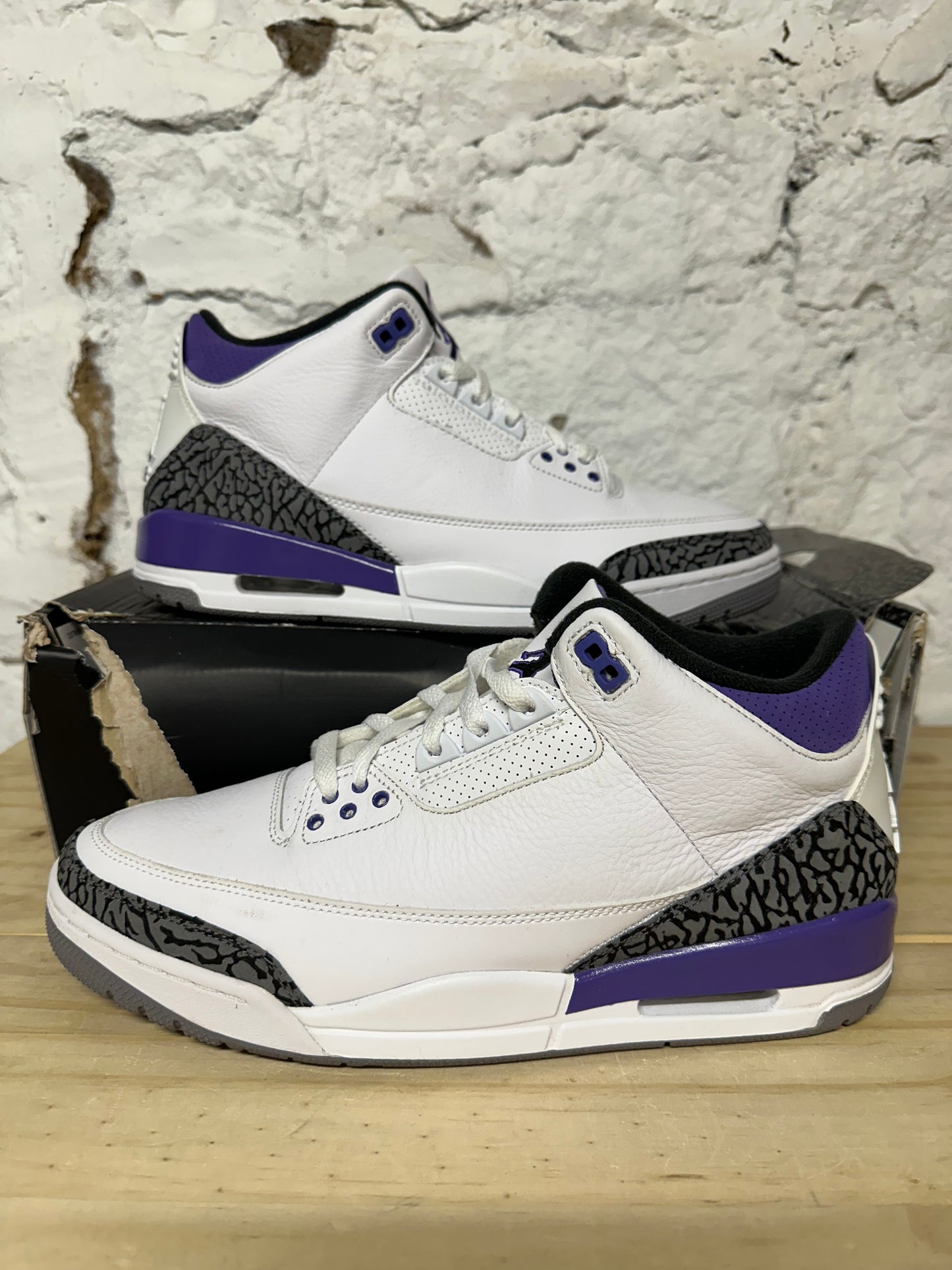 Air Jordan 3 Dark Iris Sz 11