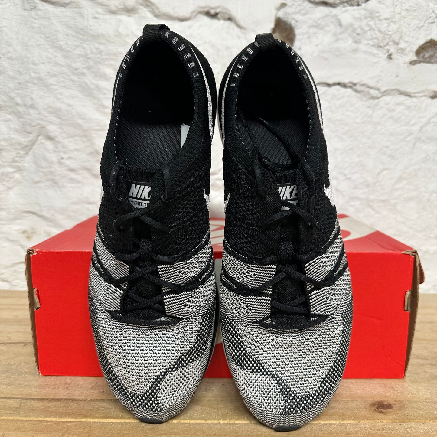Nike Flyknit Trainer Oreo Sz 10.5