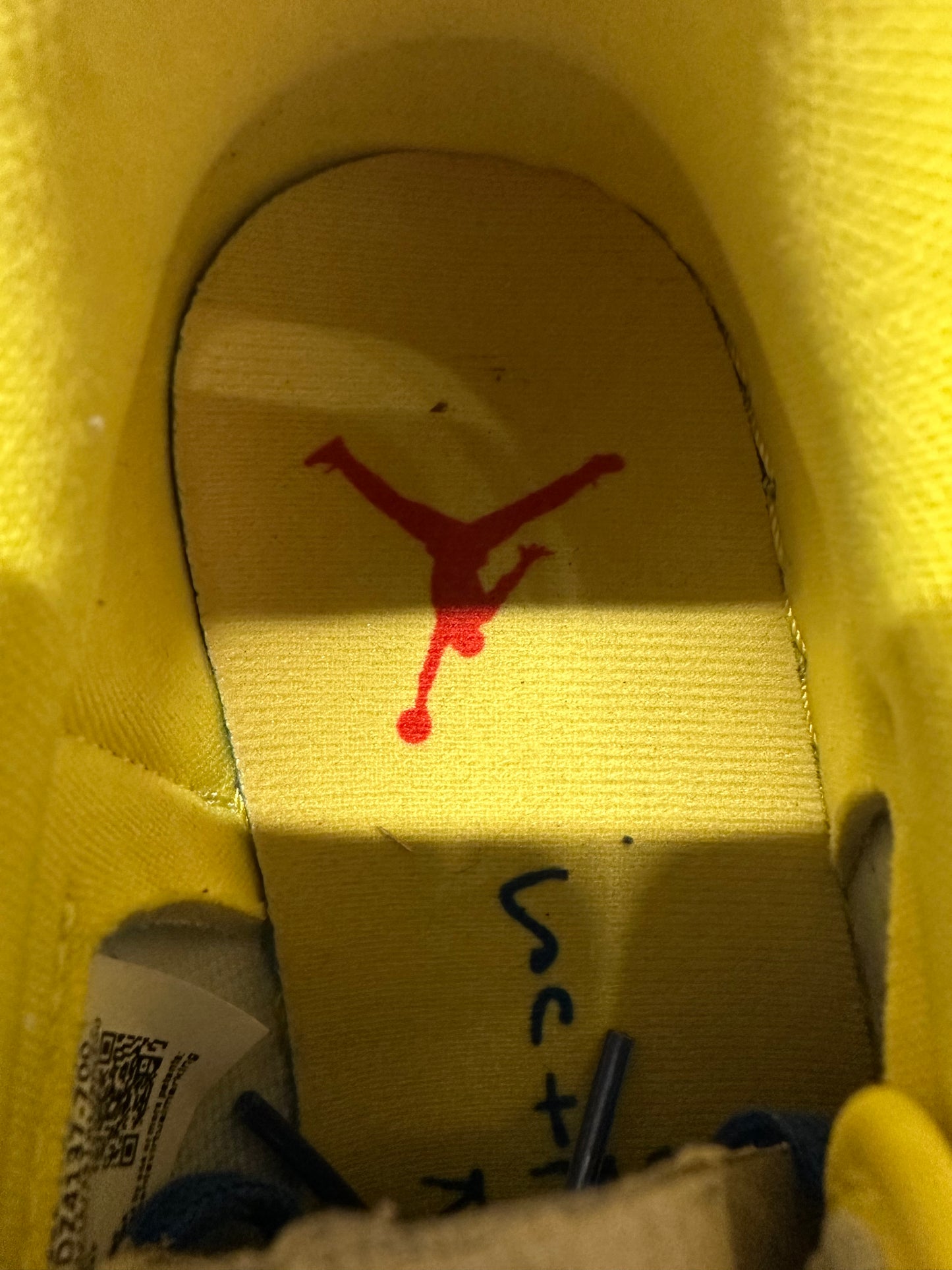 Air Jordan 1 Low Travis Scott Canary Sz 5.5 (7W)