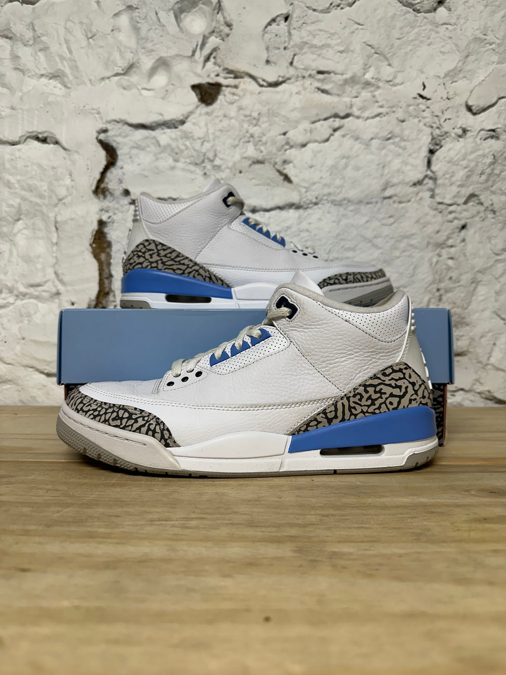 Air Jordan 3 UNC Sz 10