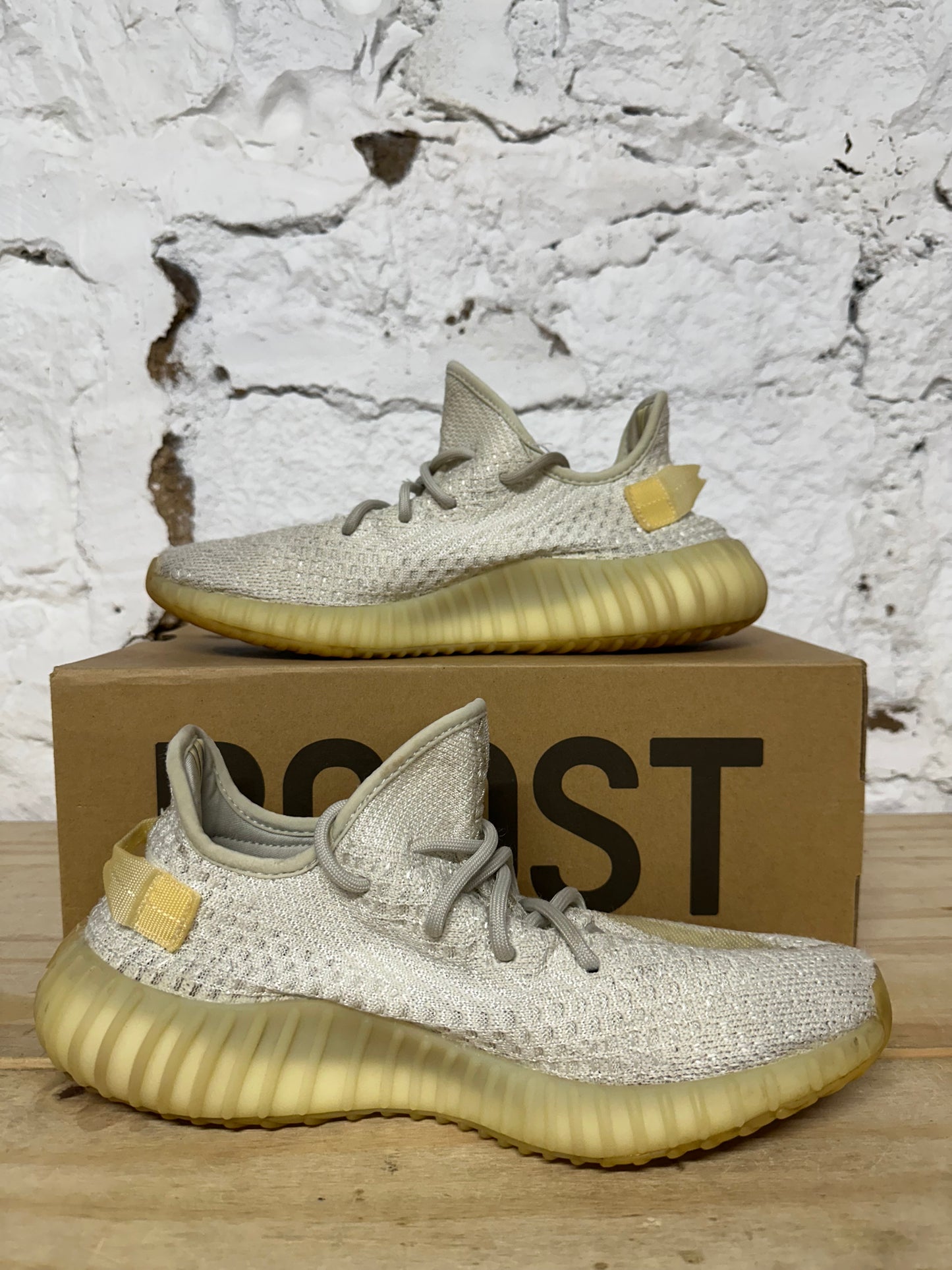Yeezy 350 V2 Light Sz 9