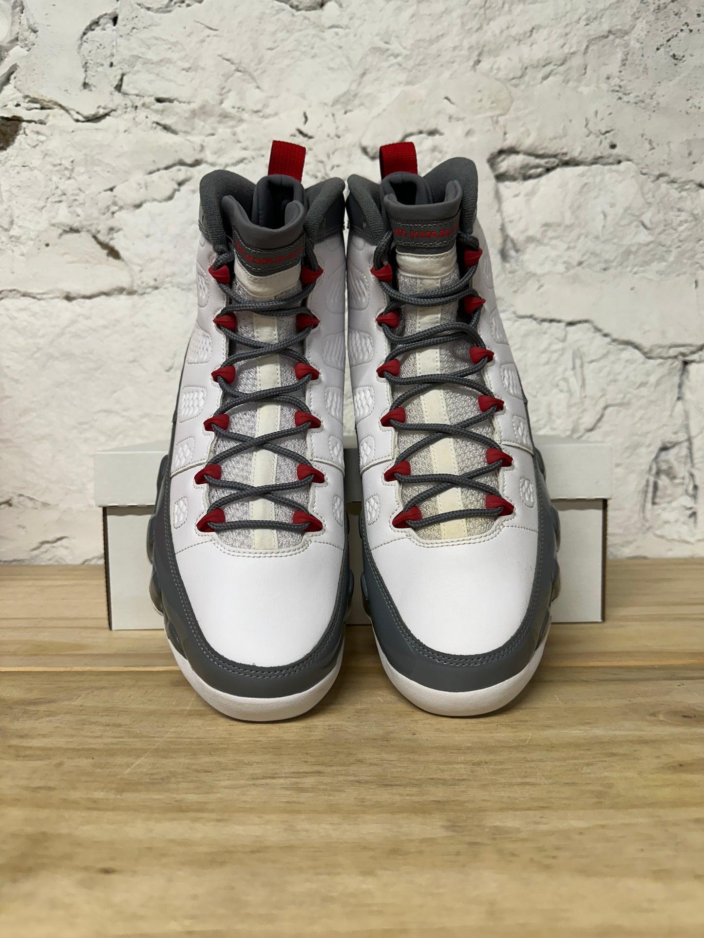 Air Jordan 9 Fire Red Sz 13