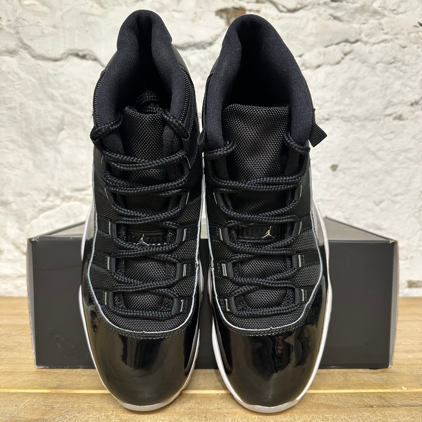 Air Jordan 11 High Jubilee Sz 11