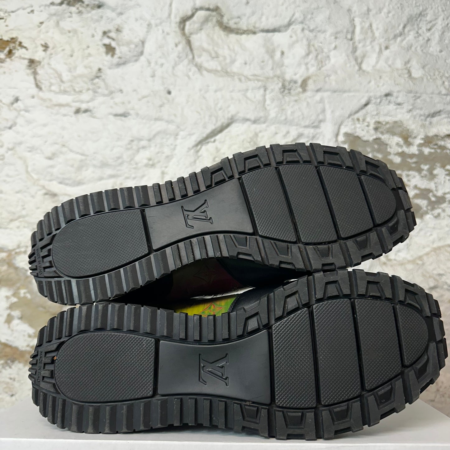 Louis Vuitton Iridescent Black Runaway Sneaker Sz 9 (7.5LV)