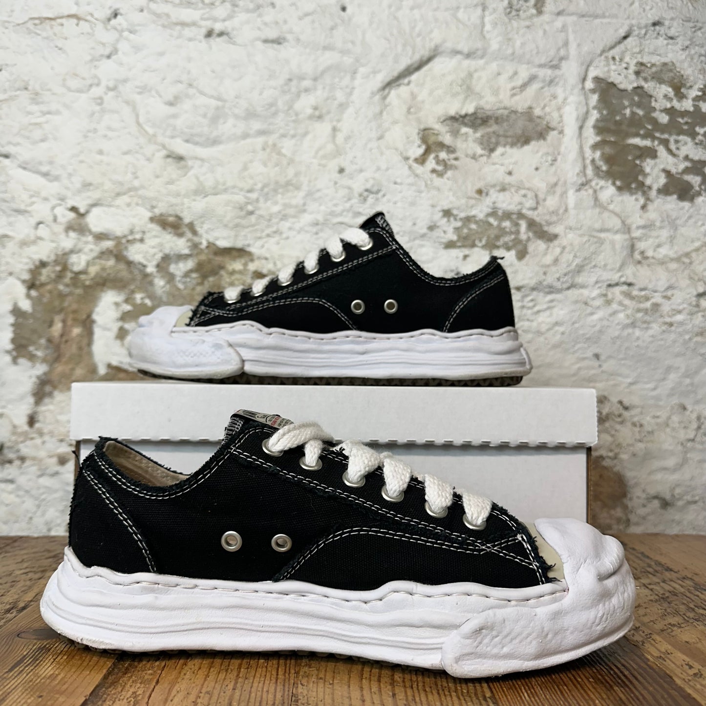 Maison Mihara Black White Hank Sneaker Sz 9 (42)