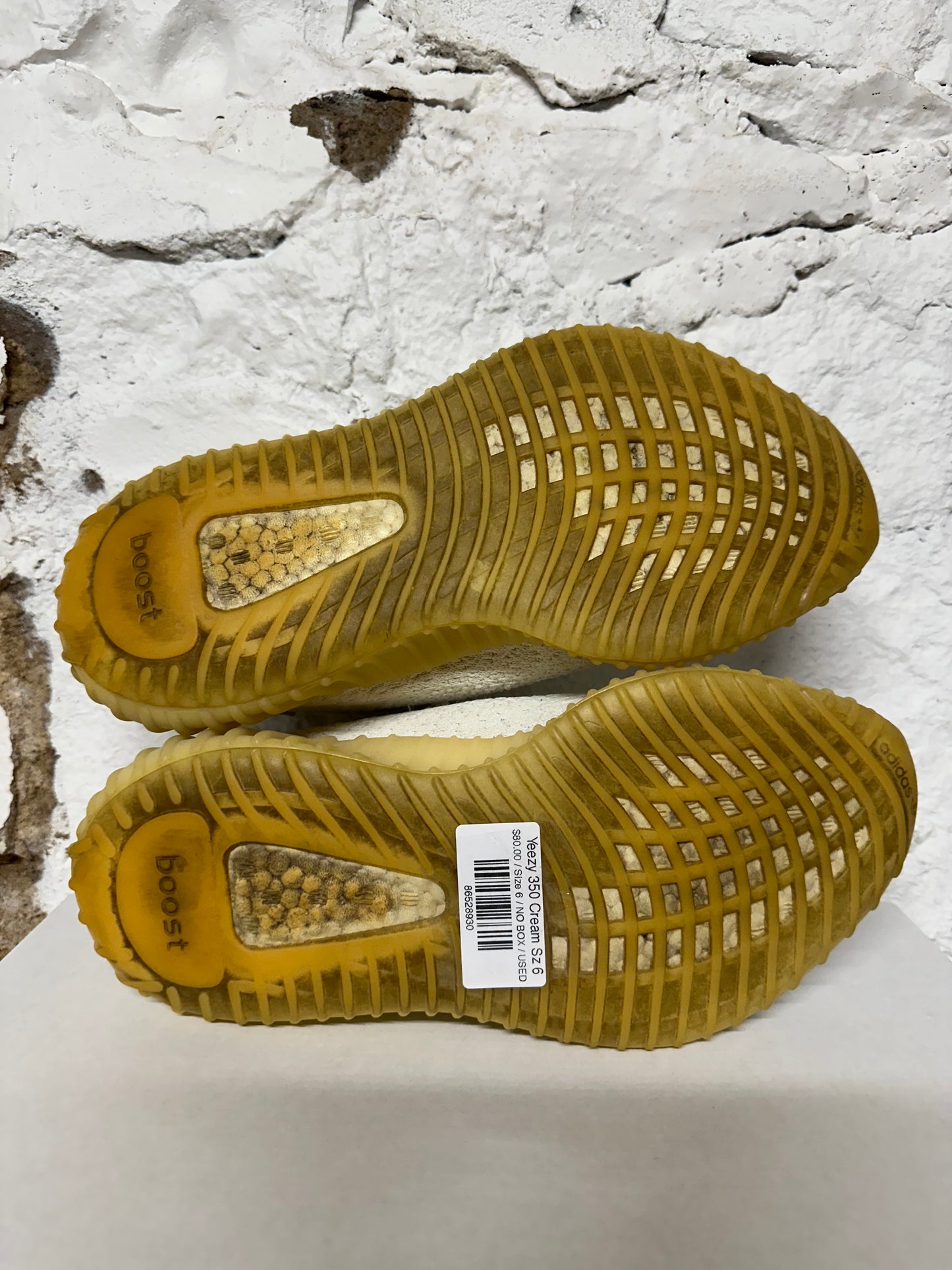 Yeezy 350 V2 Cream Sz 6