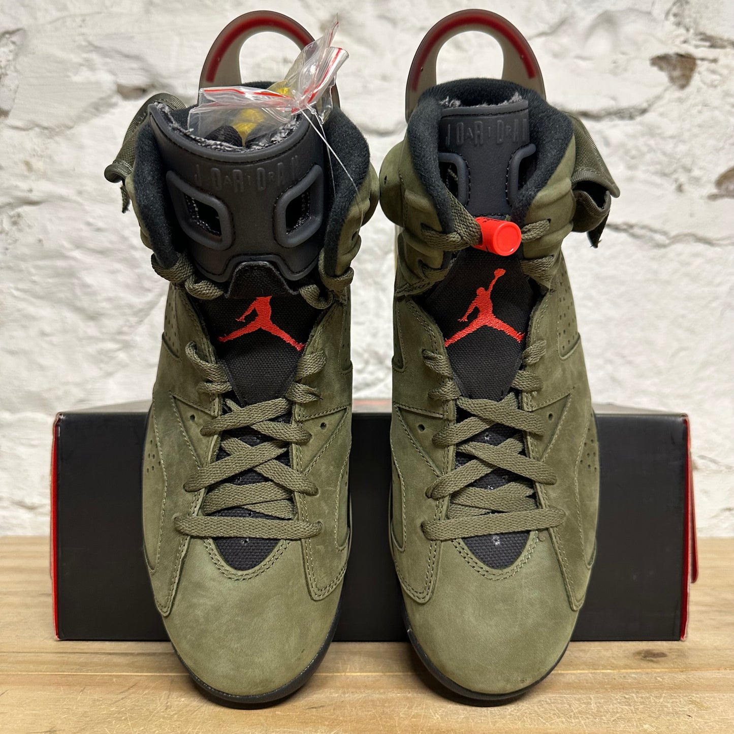 Air Jordan 6 Travis Scott Olive Sz 9 DS