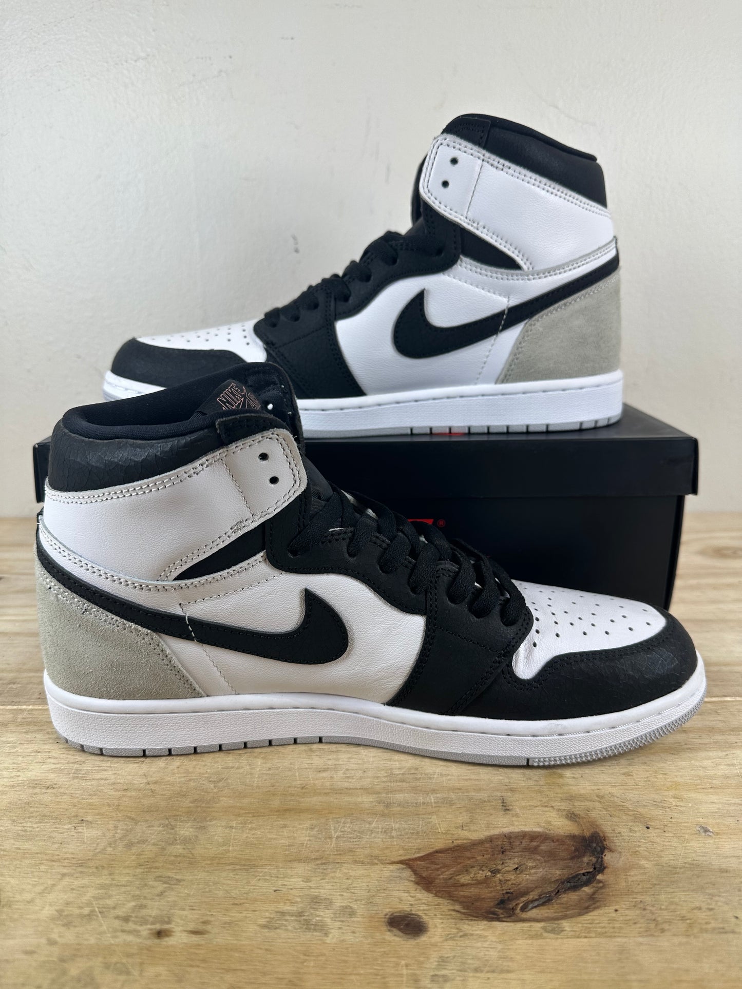 Air Jordan 1 High Bleached Coral Sz 11.5