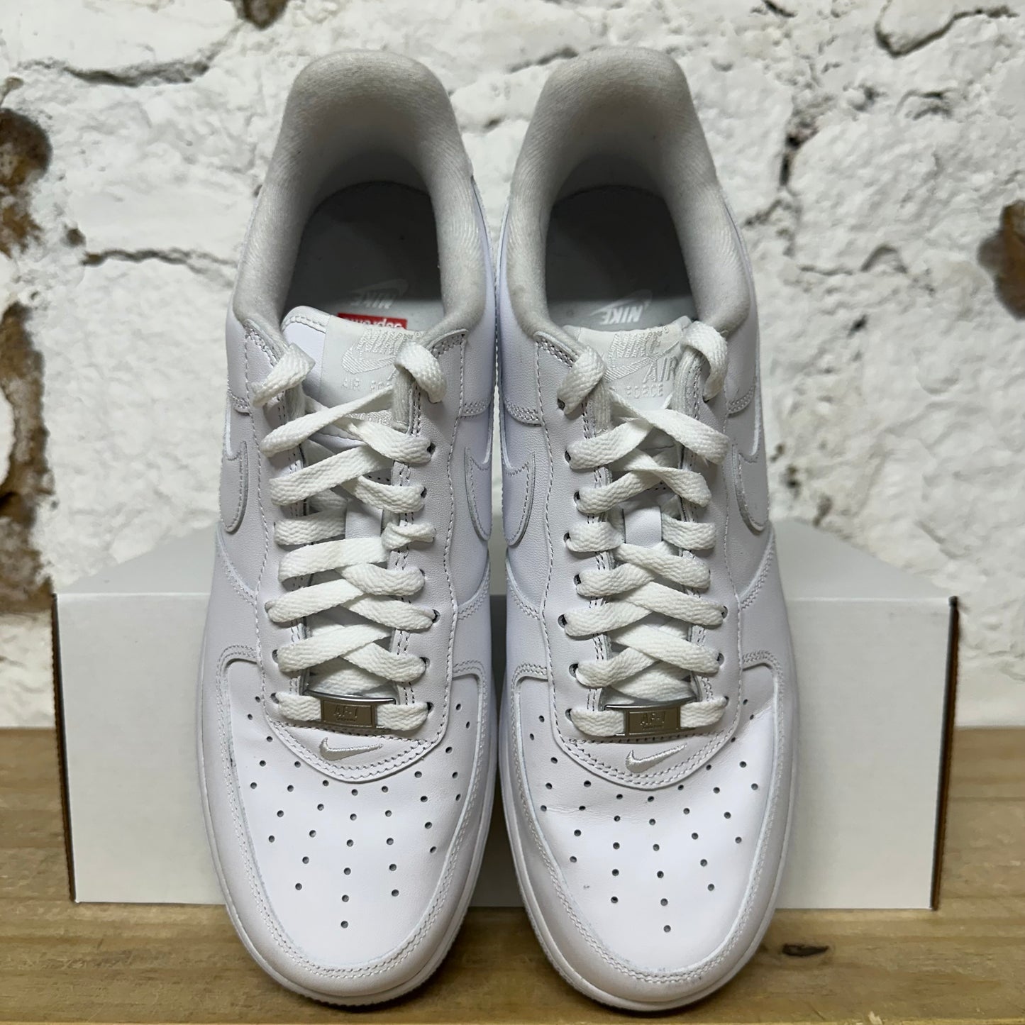 Nike Air Force 1 Low Supreme White Sz 10