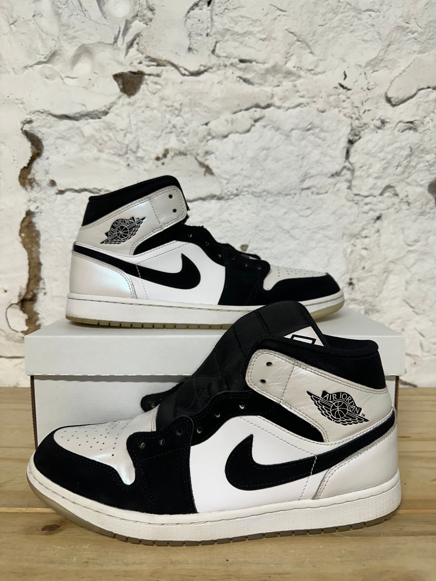 Air Jordan 1 Mid Diamond Sz 11