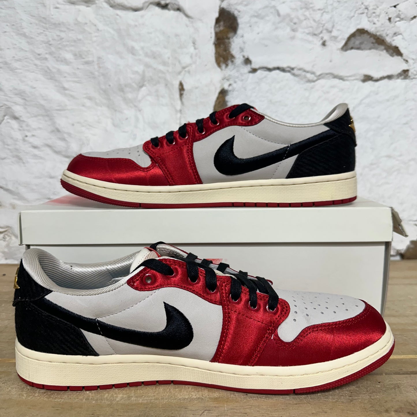 Air Jordan 1 Low Trophy Room Rookie Card Away Sz 10.5