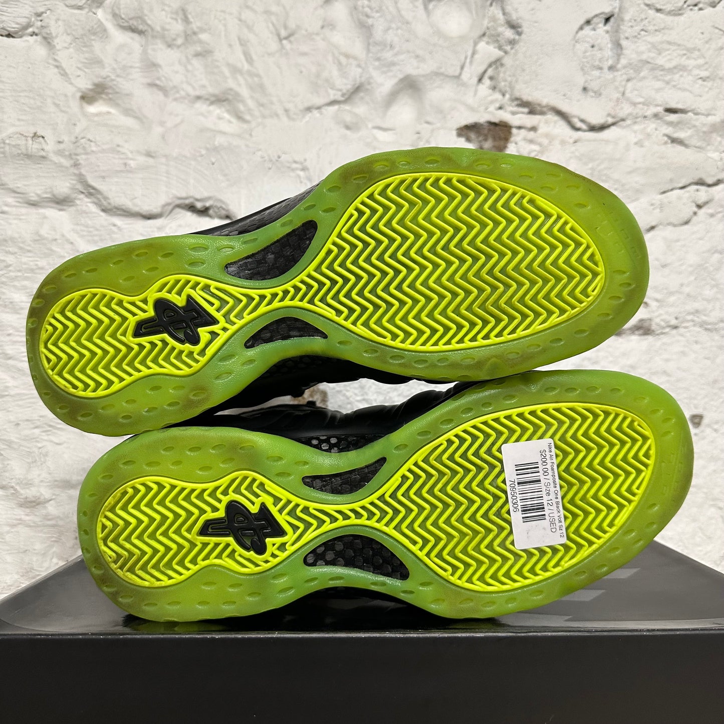Nike Air Foamposite One Black Volt Sz 12