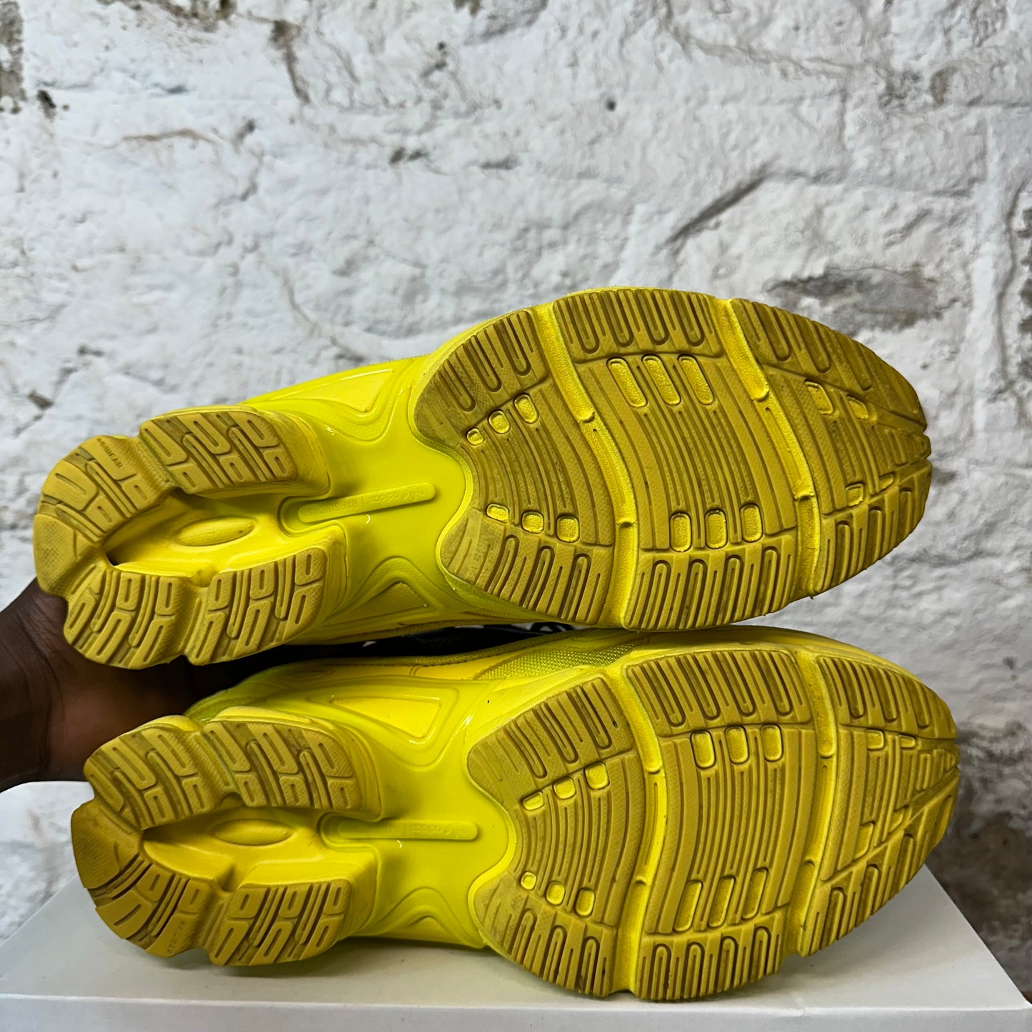 Raf Simons Yellow Navy Ozweego Sneaker Sz 10 No Box