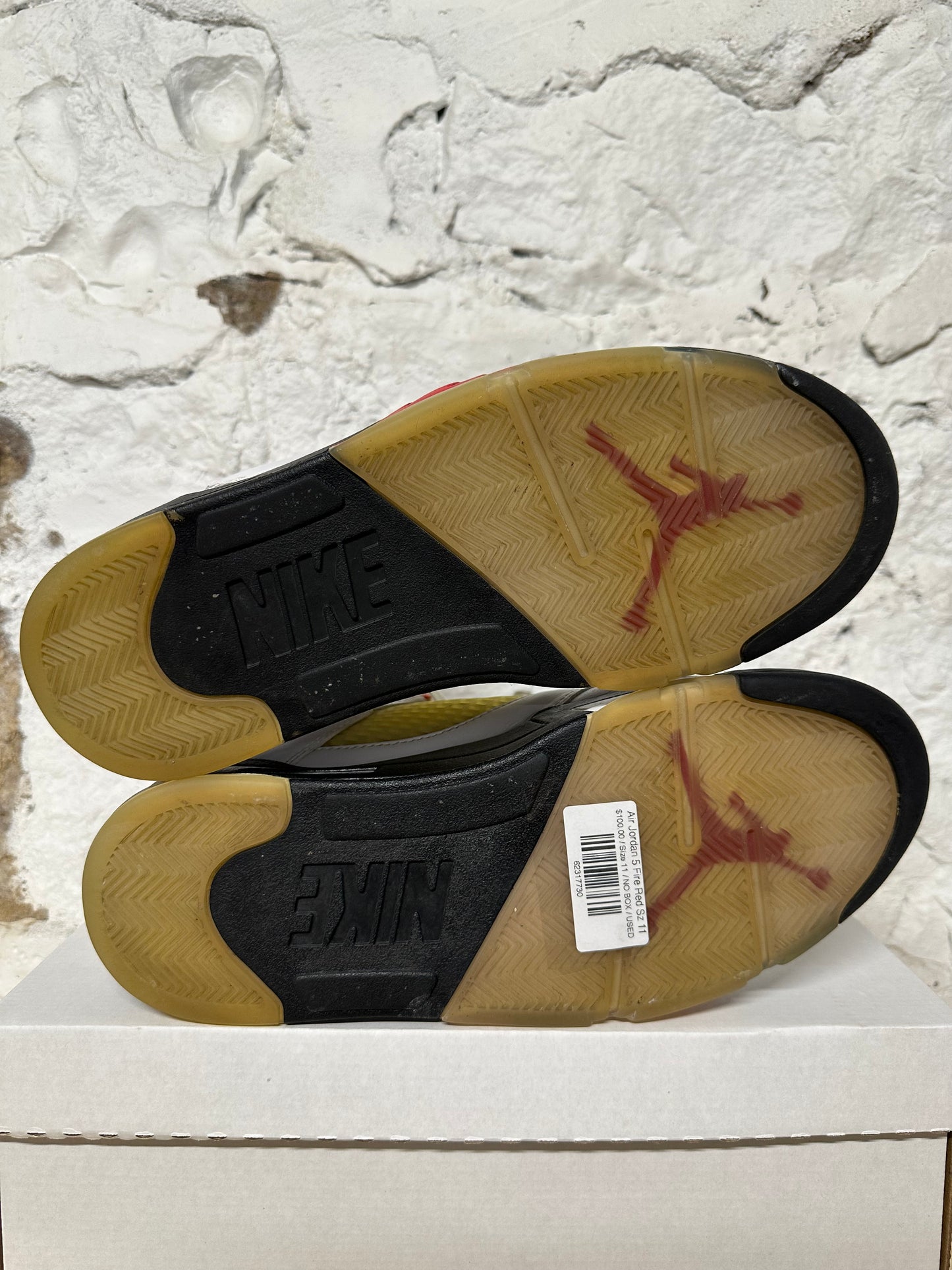 Air Jordan 5 Fire Red Sz 11