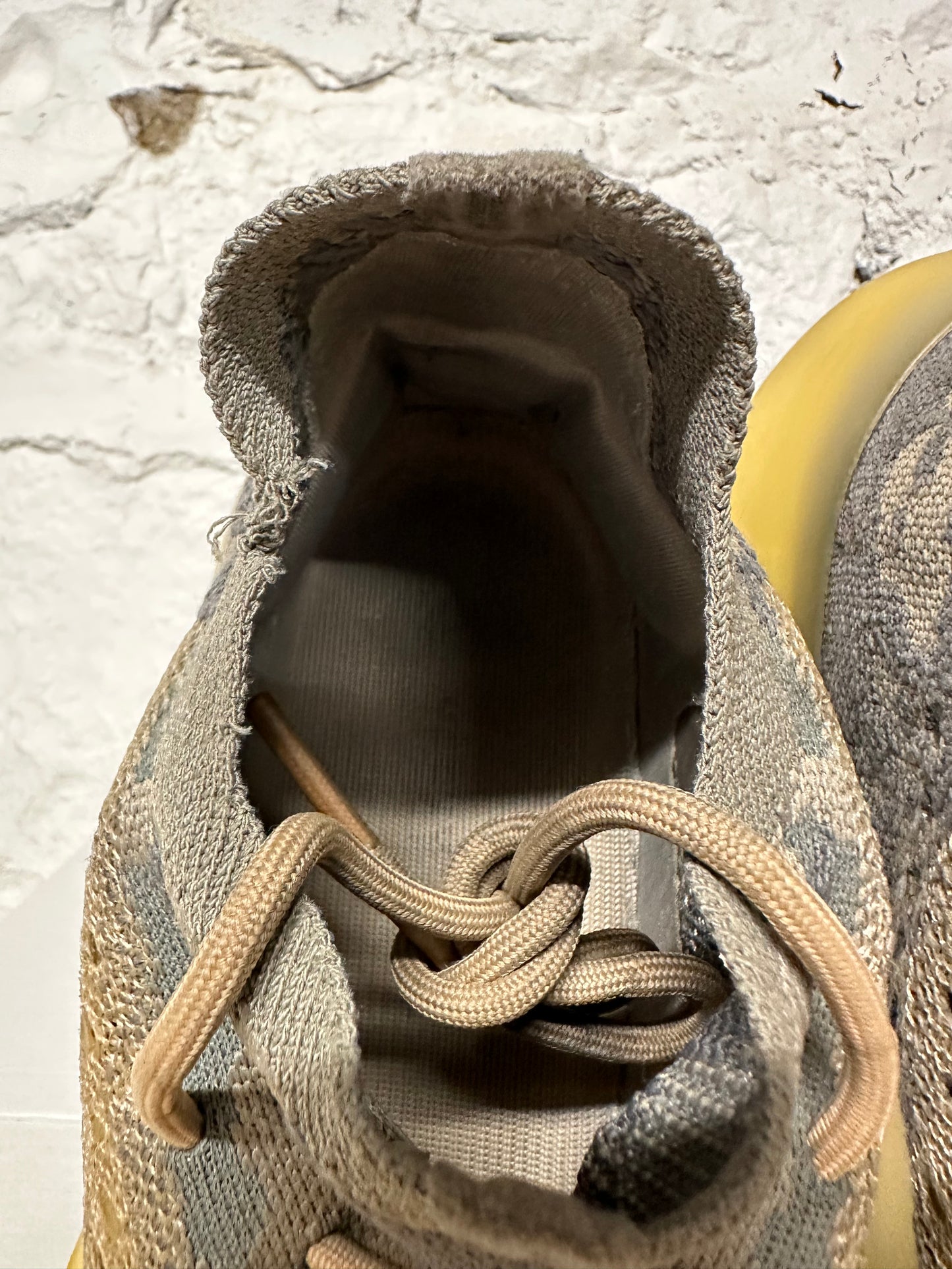 Yeezy 380 Mist Sz 9.5