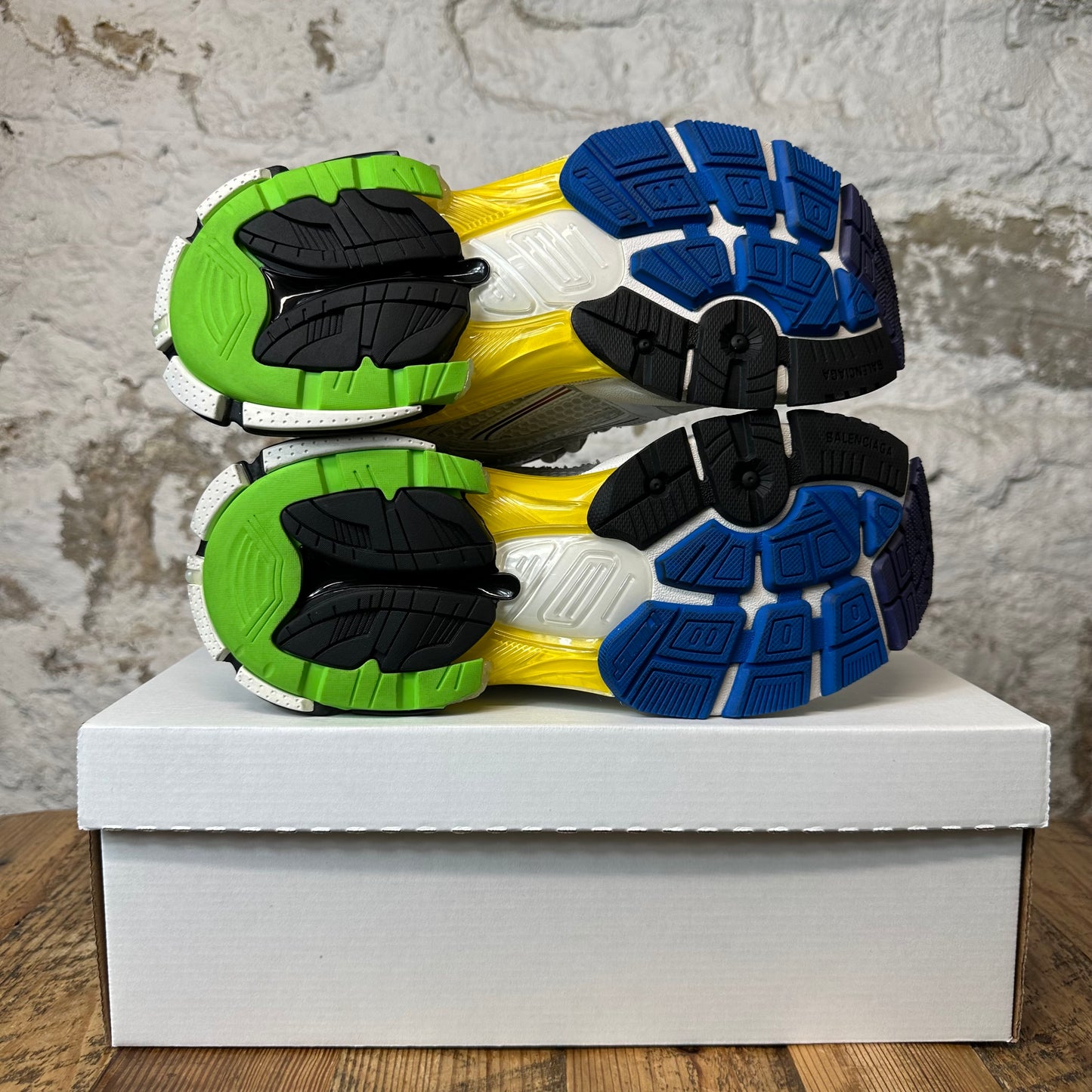 Balenciaga Runner Multicolor White Sneaker Sz 6.5 (39)