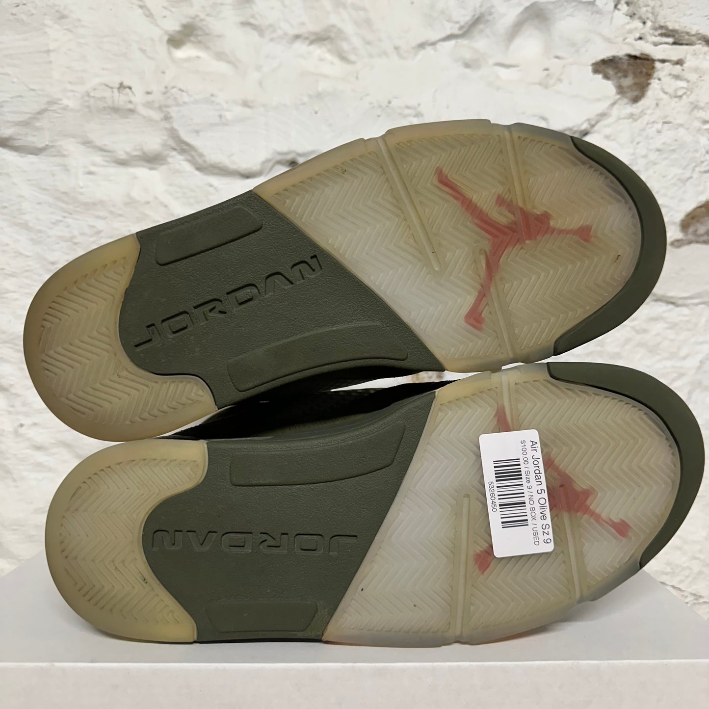 Air Jordan 5 Olive Sz 9