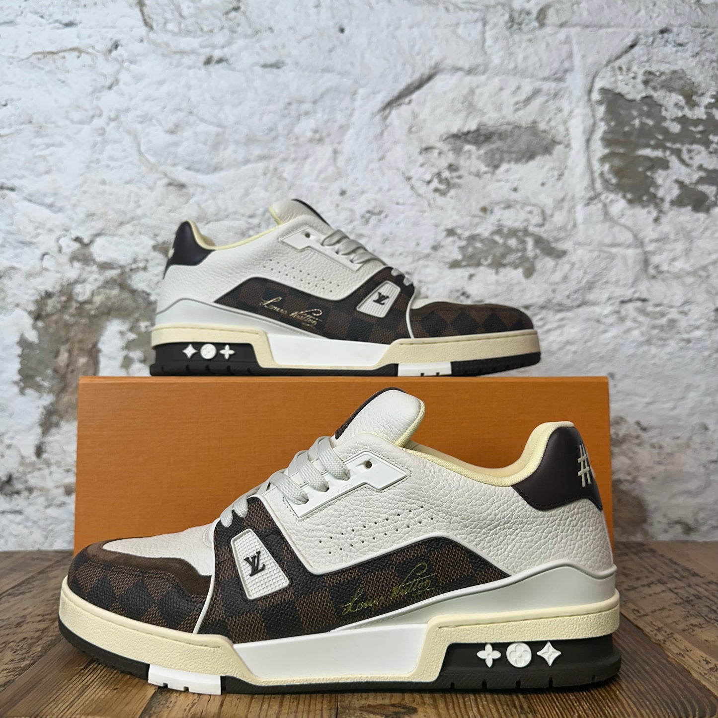 Louis Vuitton Damier Ebene White Cream Trainer Sneaker Sz 9.5 (8LV)