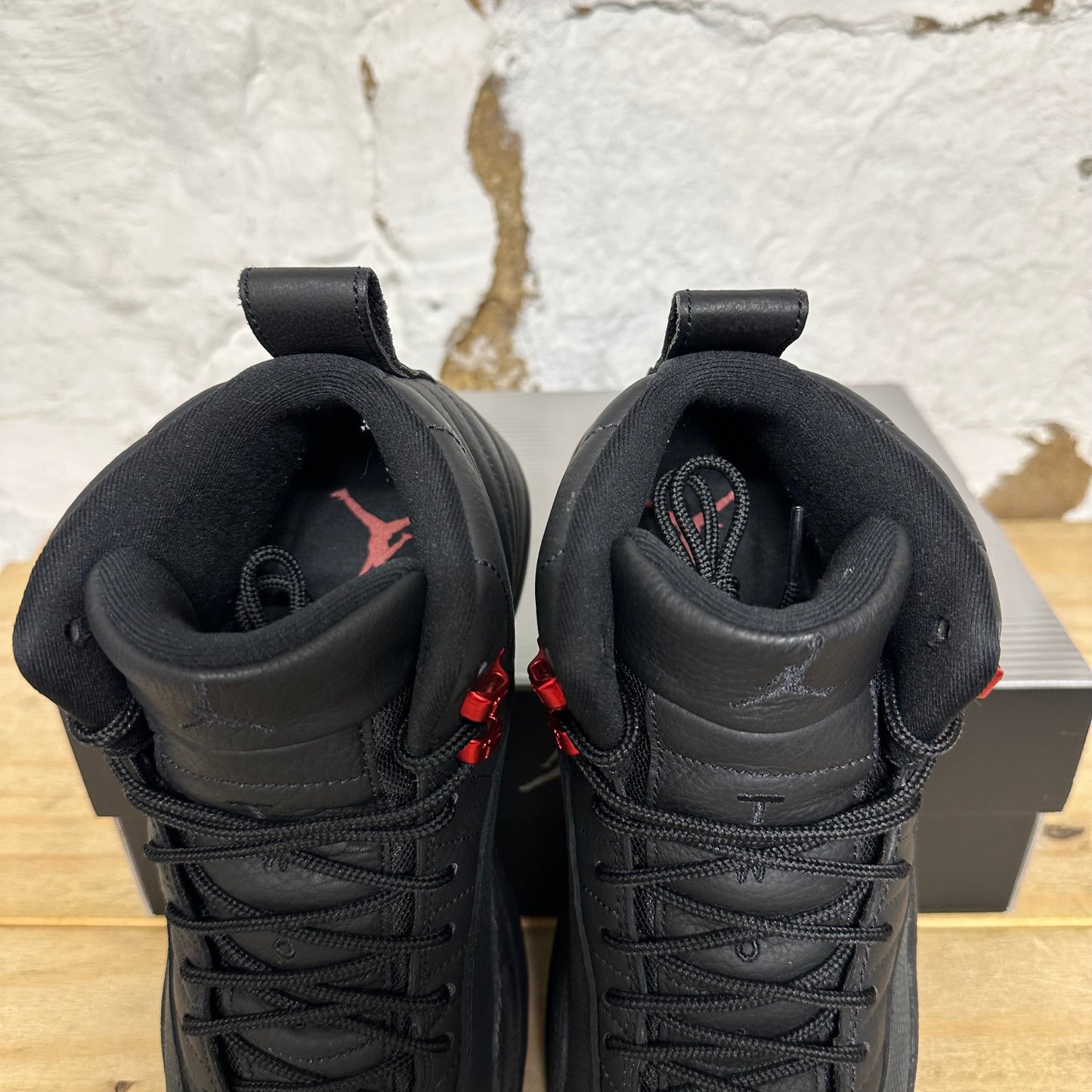 Air Jordan 12 Bloodline Sz 8