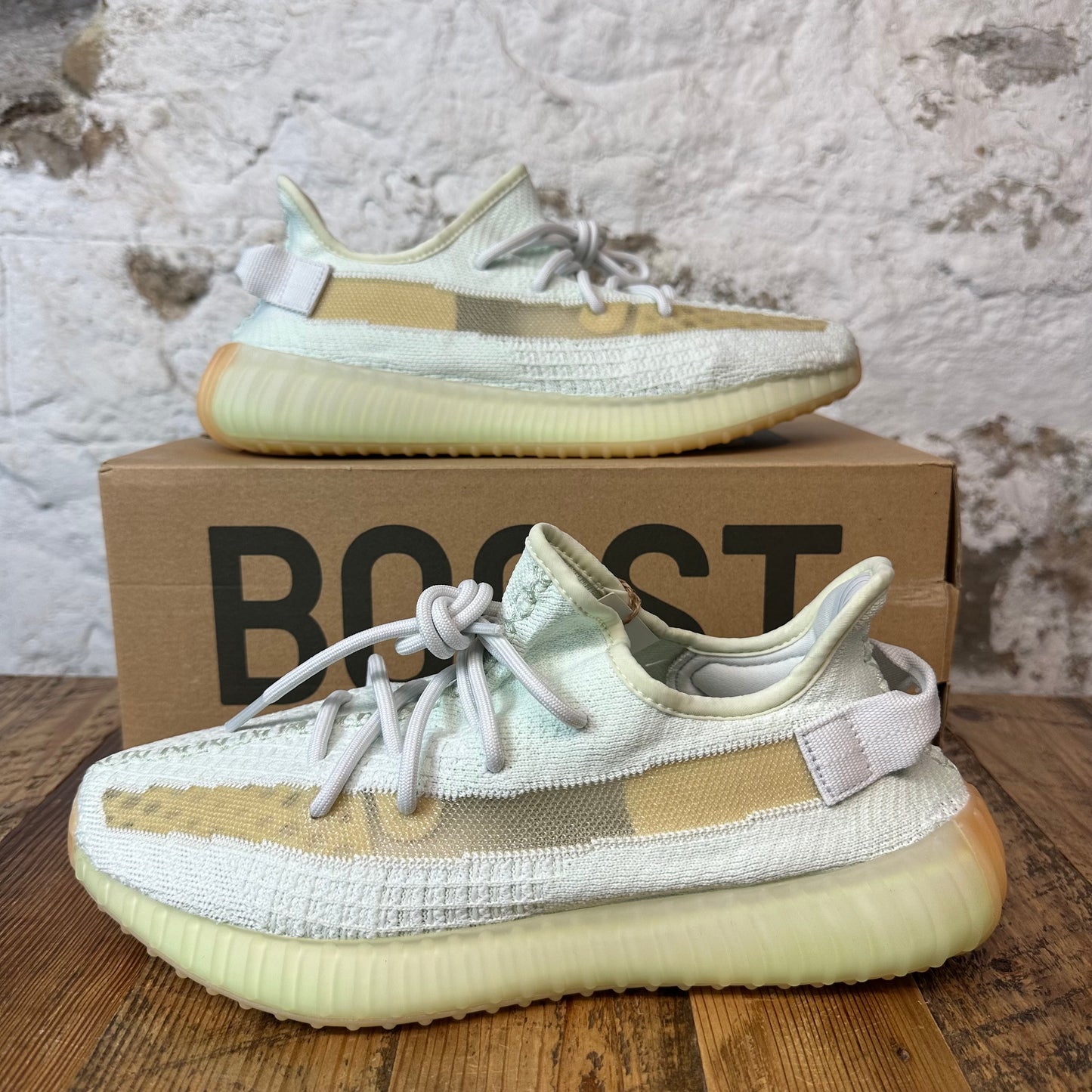 Yeezy 350 Hyperspace Sz 10.5 DS