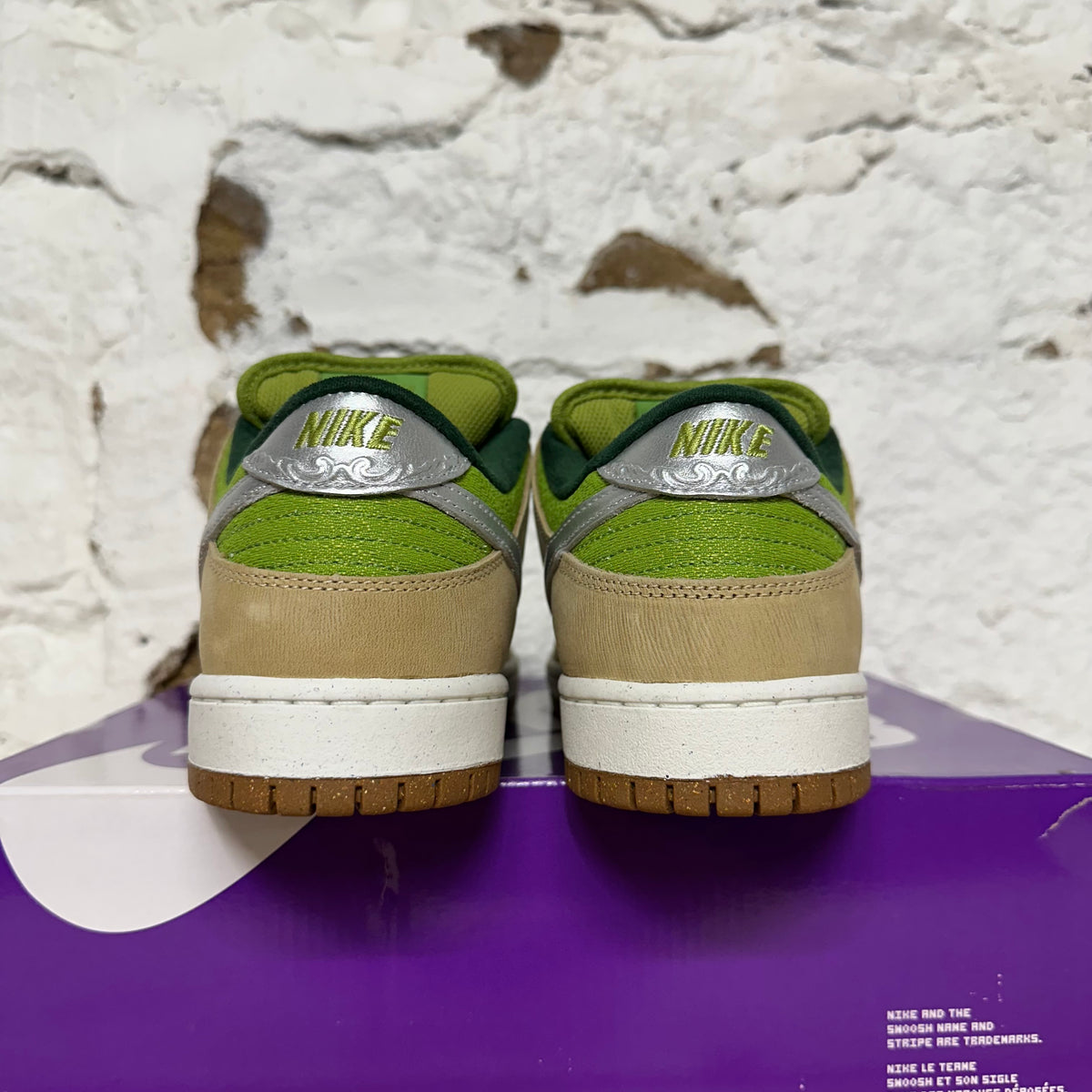 Nike SB Dunk Low Escargot Sz 10 DS
