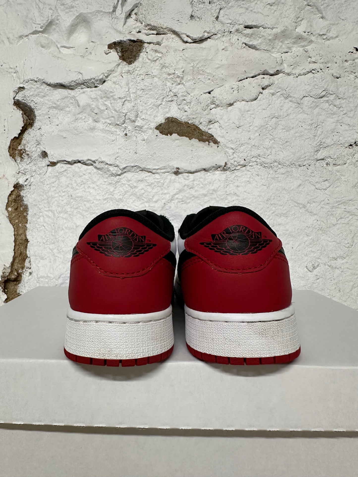 Air Jordan 1 Low Black Toe Sz 5Y