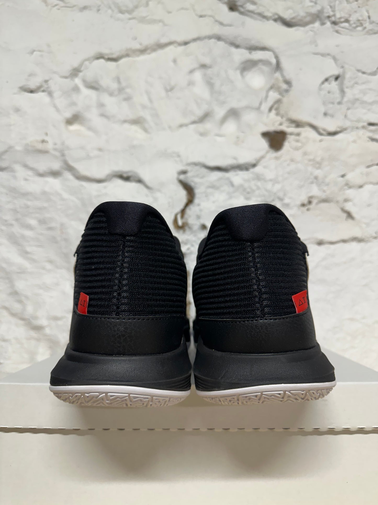 Nike Kyrie 5 Low Bred Sz 15