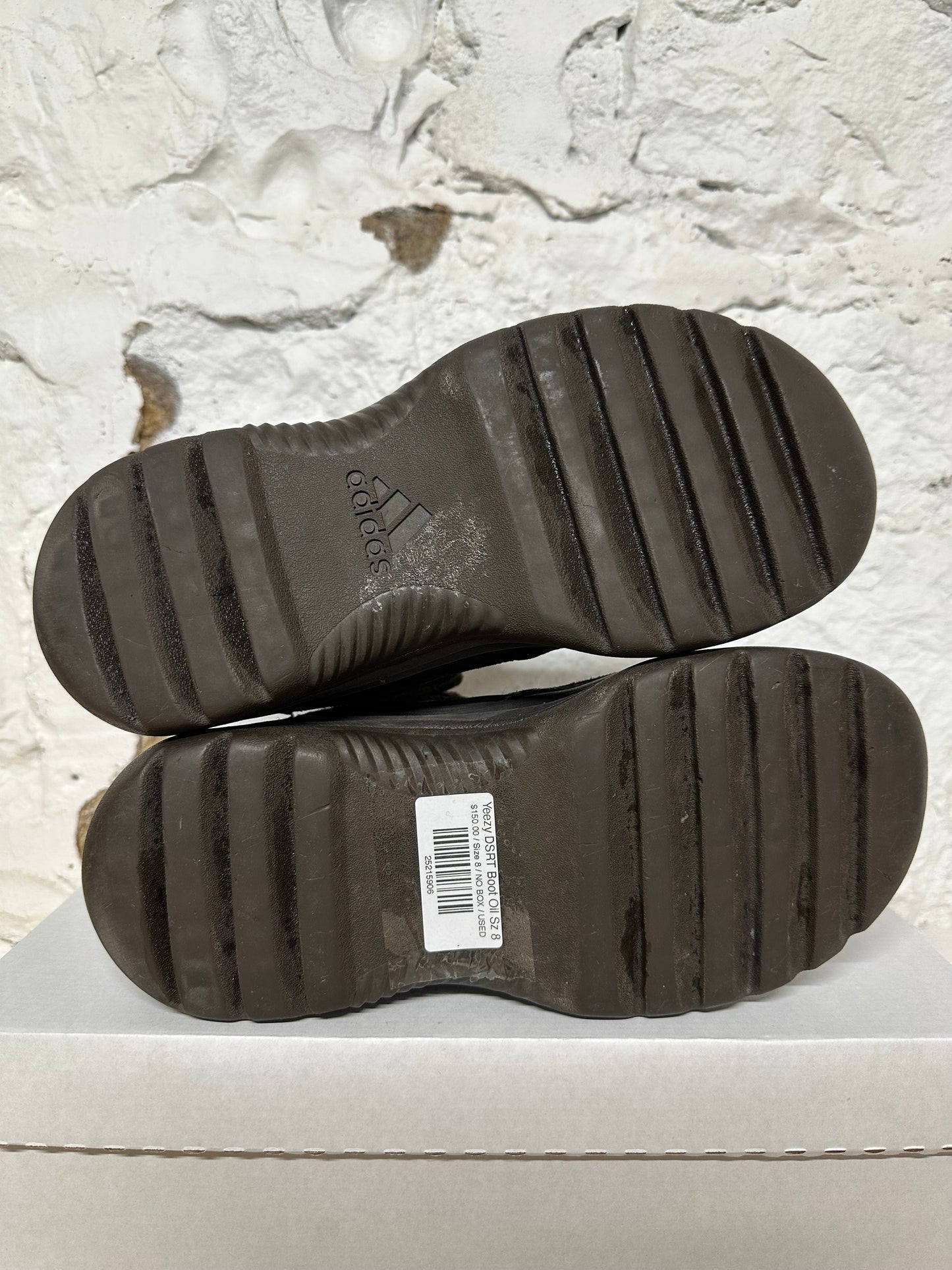 Yeezy DSRT Boot Oil Sz 8